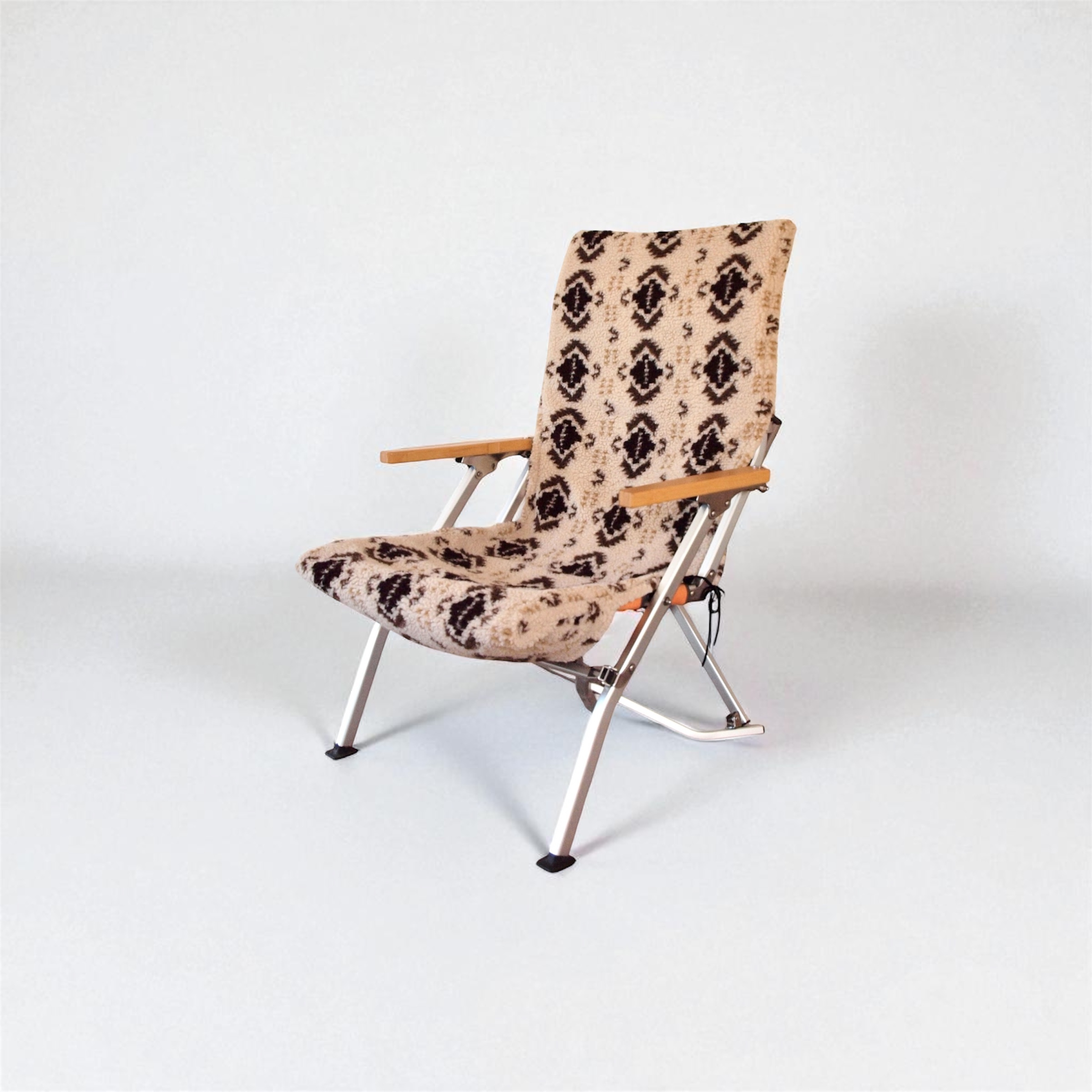 スノーピーク ローチェア30専用・冬用チェアカバー販売開始!