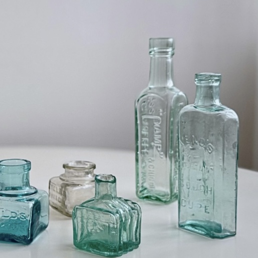 BIog update 2026.1.28 イギリスアンティークボトル新入荷しました！