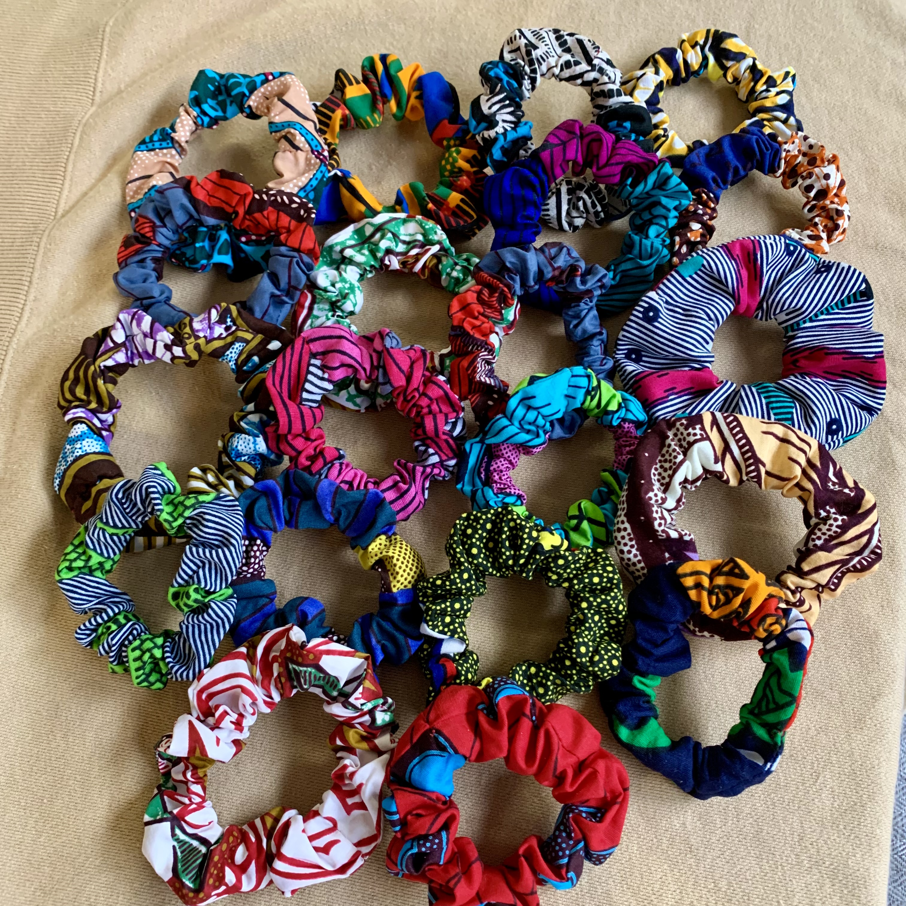 シュシュプレゼントキャンペーン実施中‼️