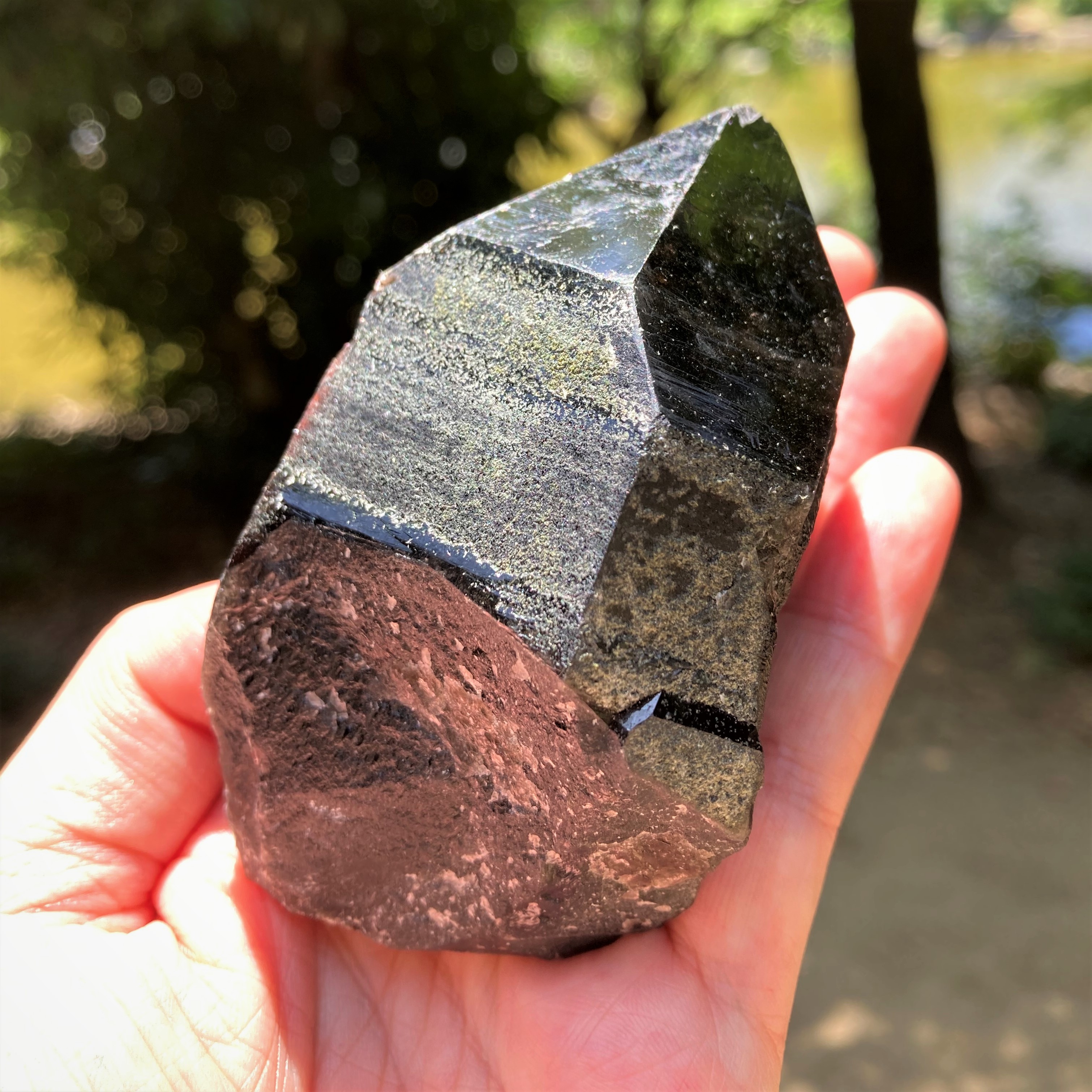 モリオン（黒水晶）販売開始しました。