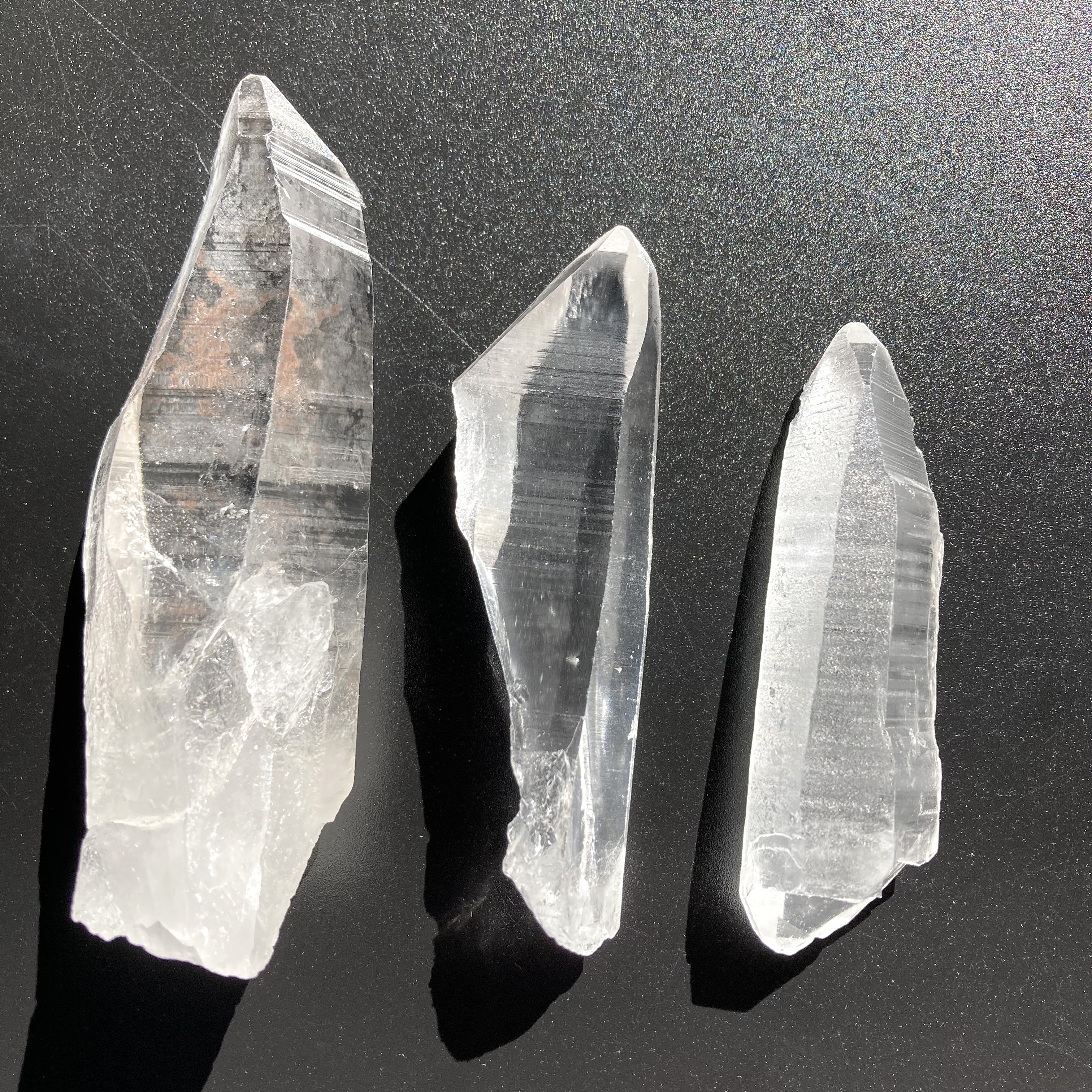 ブラジル・バイーア産　レムリアン水晶ポイント 続々入荷中（その3）