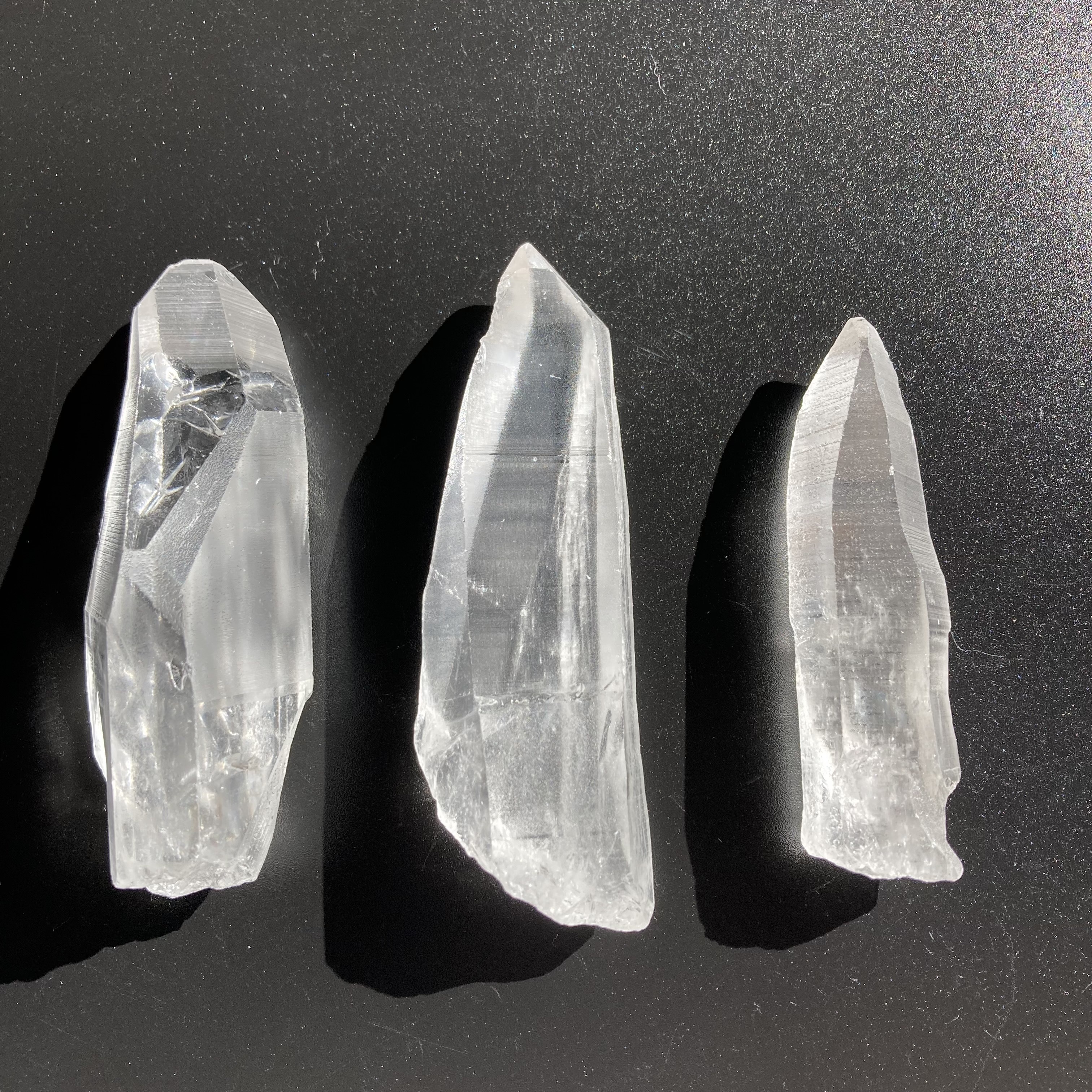 ブラジル・バイーア産　レムリアン水晶ポイント 続々入荷中