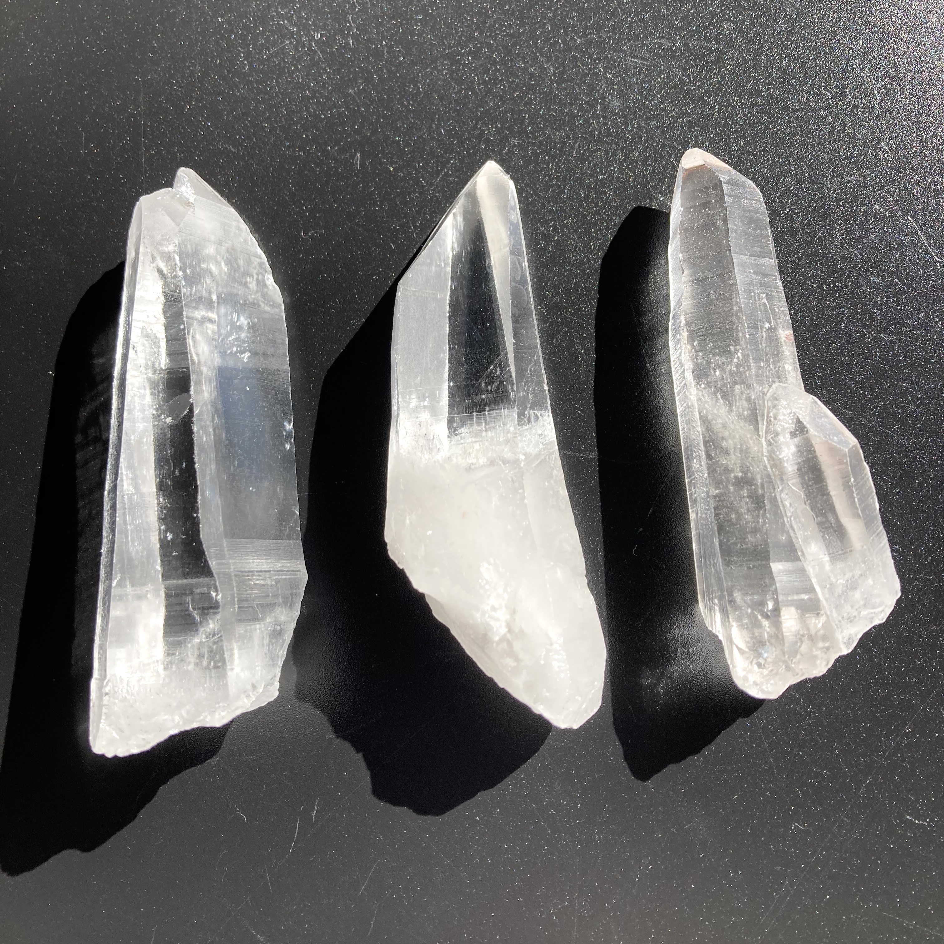 ブラジル・バイーア産　レムリアン水晶ポイント 続々入荷中（その２）