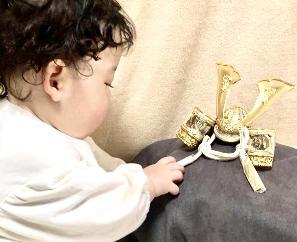 お子様の健やかな成長を願って、今日も明日も五月人形を作り続けています