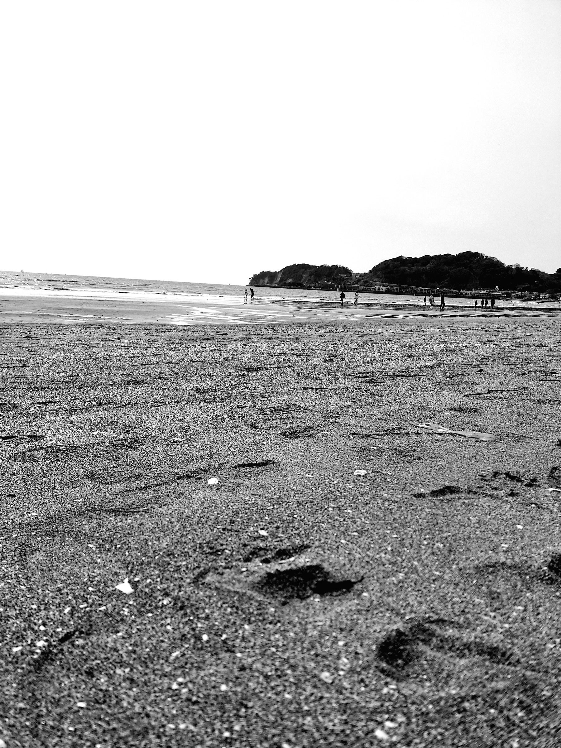 令和八年　今でも波の数だけラジオがある…