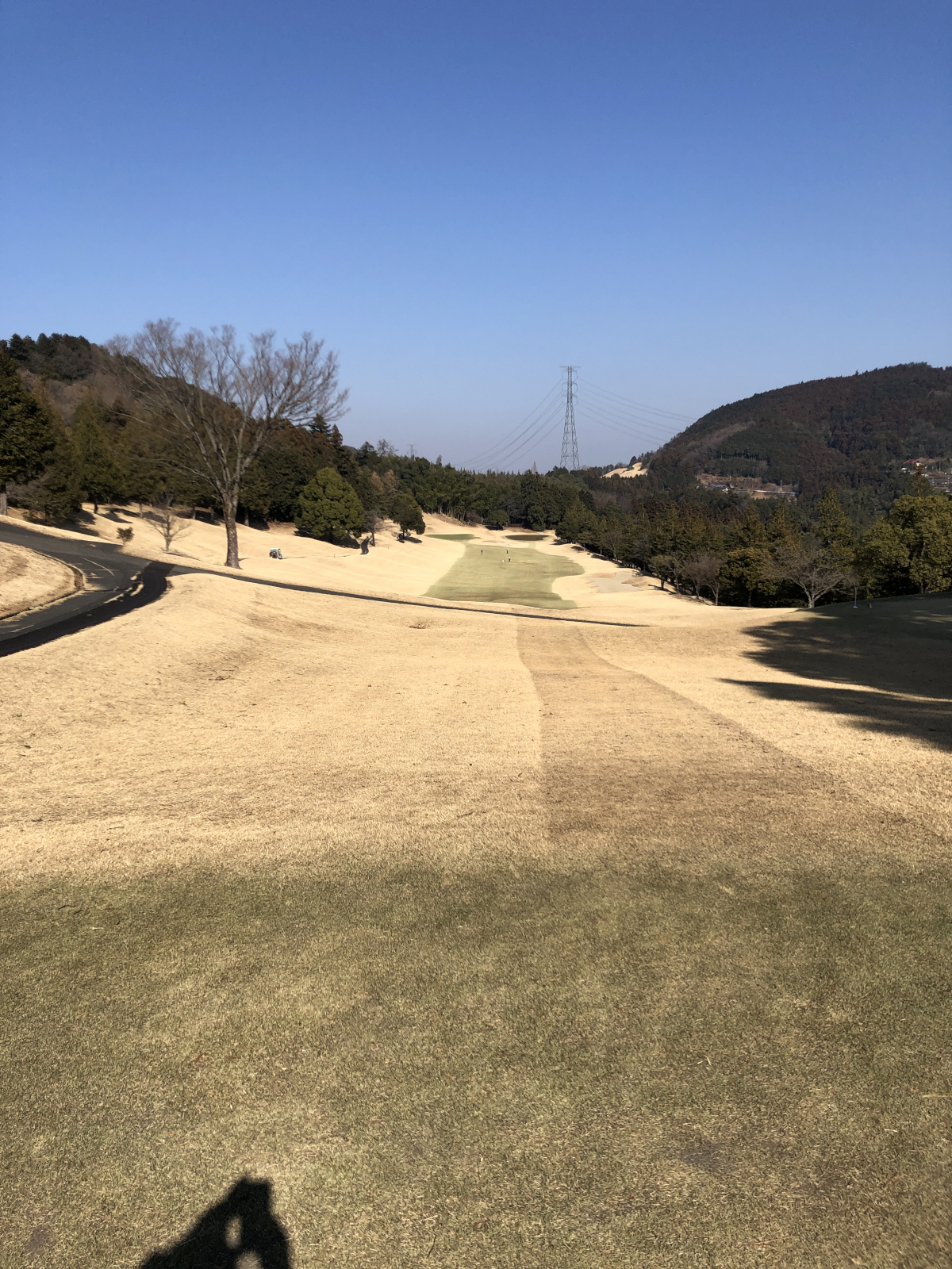 ゴルフ 初心者 100切り 12|つま先下がりの打ち方