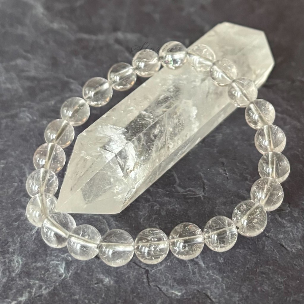 アンフィボールインクォーツはどのように作られるか？