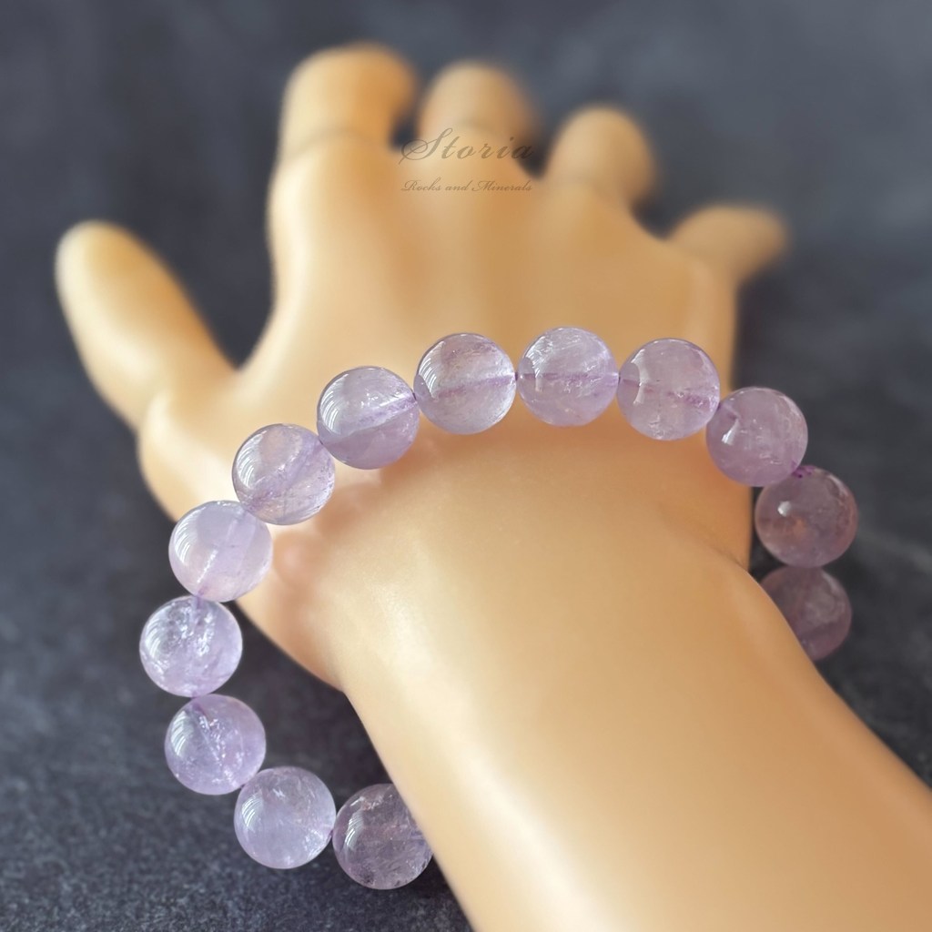 マダガスカルの情熱が宿る、深い紫の輝き！産地と世界、そしてお客様を繋ぐ宝石たち