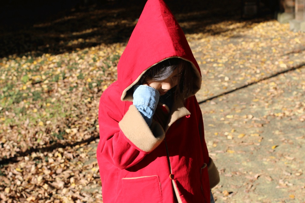 TRIANGLE HOODED COAT。