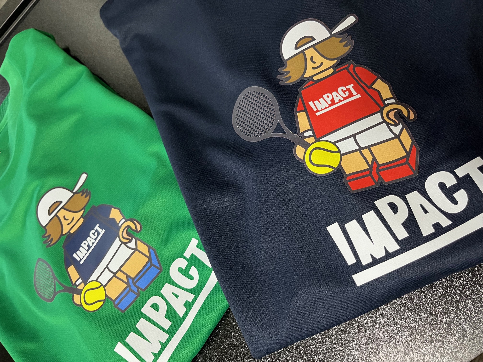 レゴ風のインパクトくんのＴシャツ。