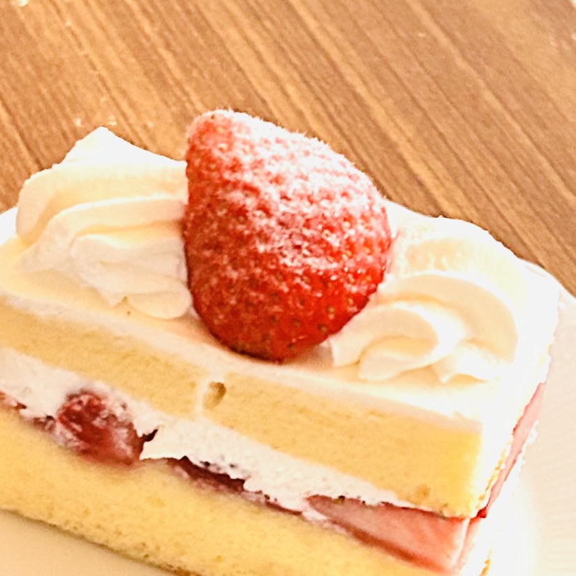 伊勢佐木町のカフェ浜志まんで味わう絶品ショートケーキ