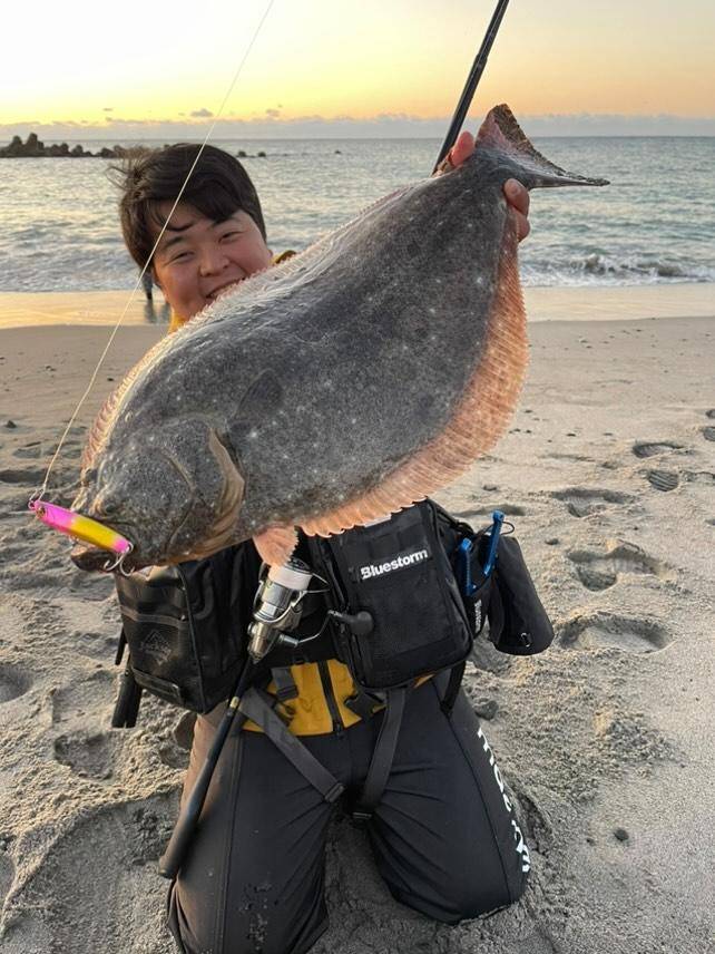 初釣り１発目！ヒラメ釣れました！🐟