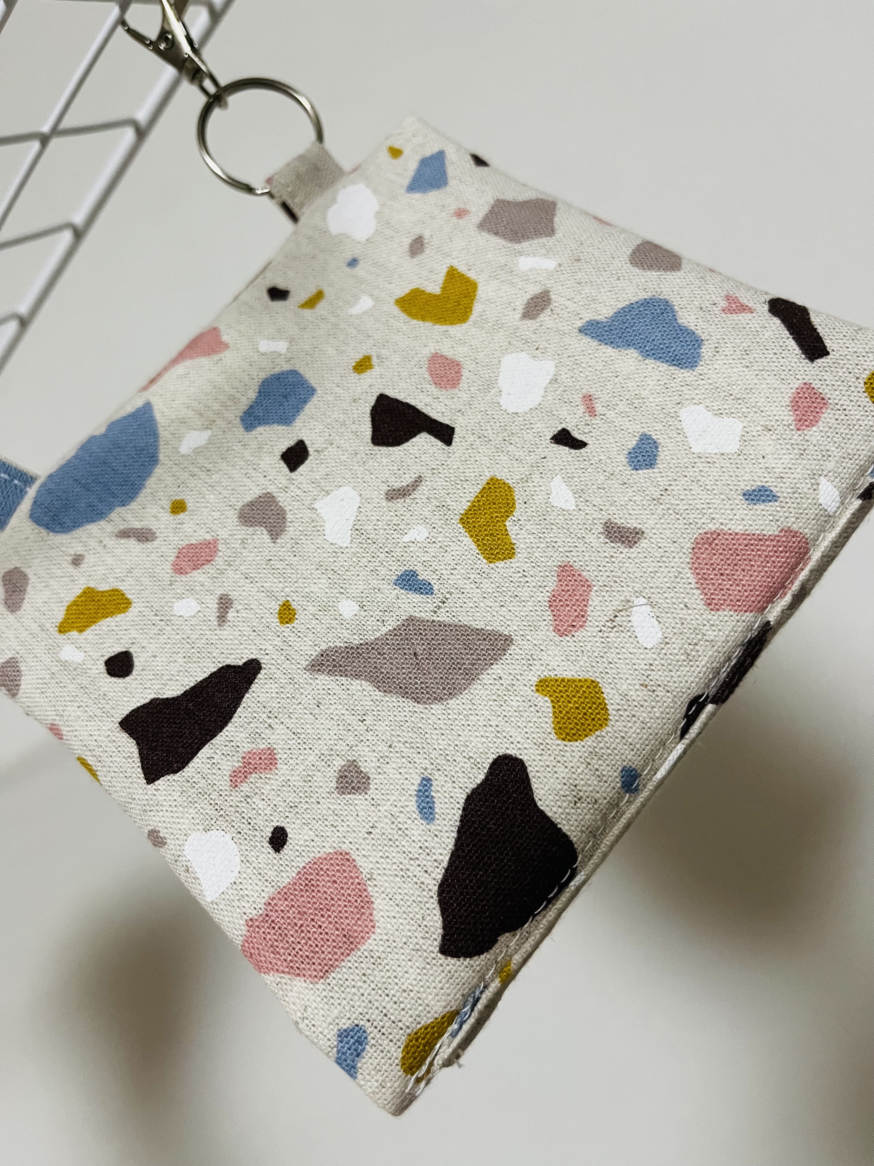 New テント…まさかの石？