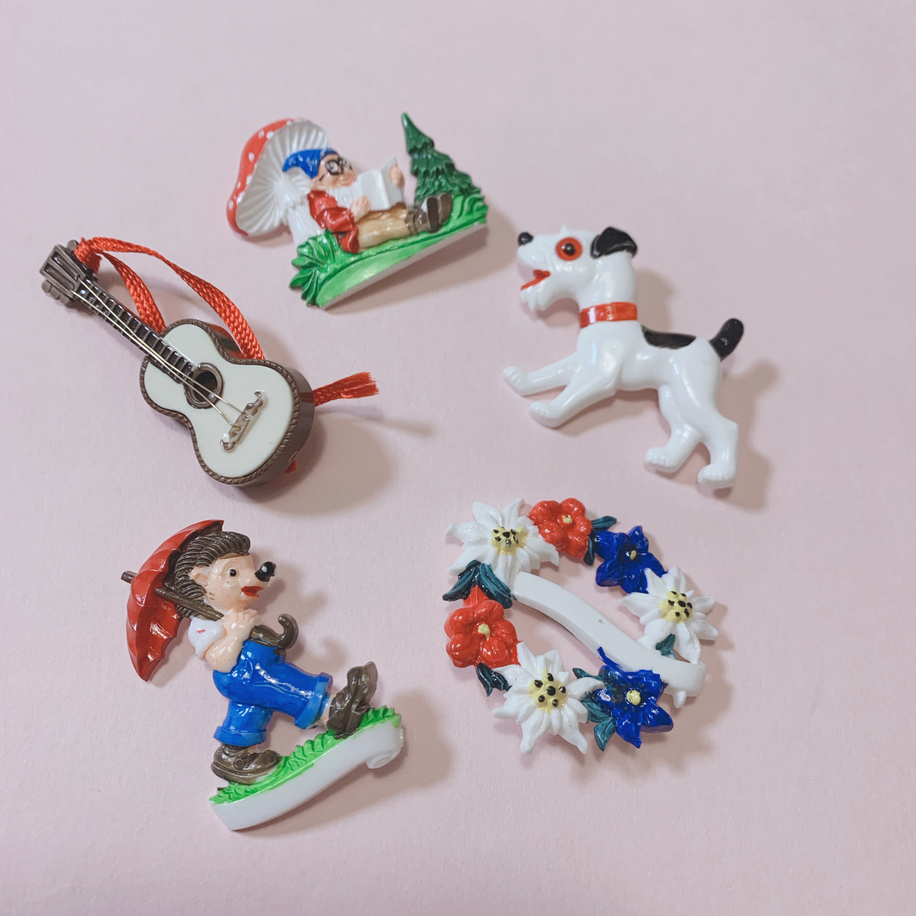 ブローチ