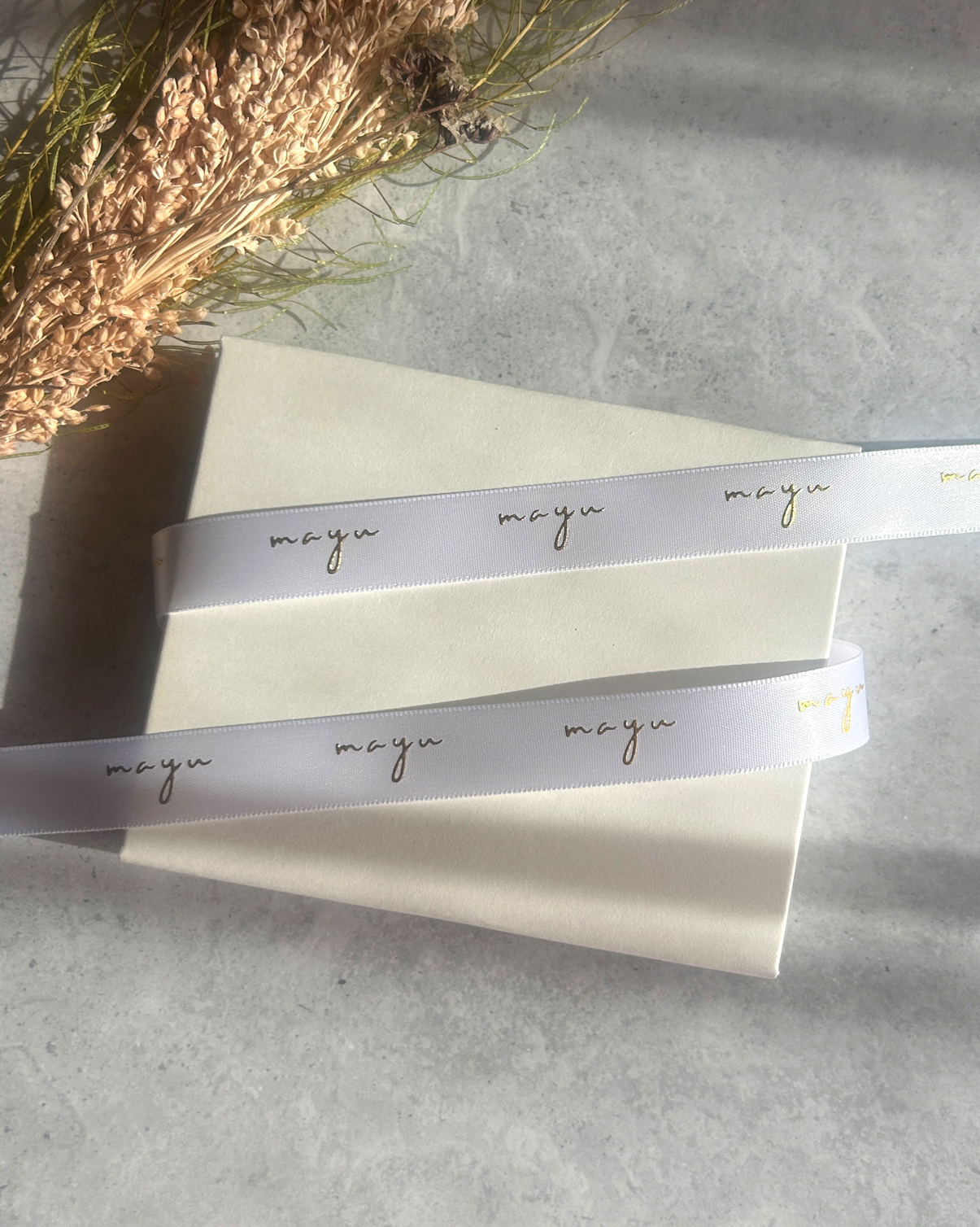 高級感のあるラッピングに【箔押しリボン】