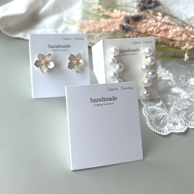 【tanu design blog:09】目立つこと間違いなし！立体アクセサリー台紙のご紹介！