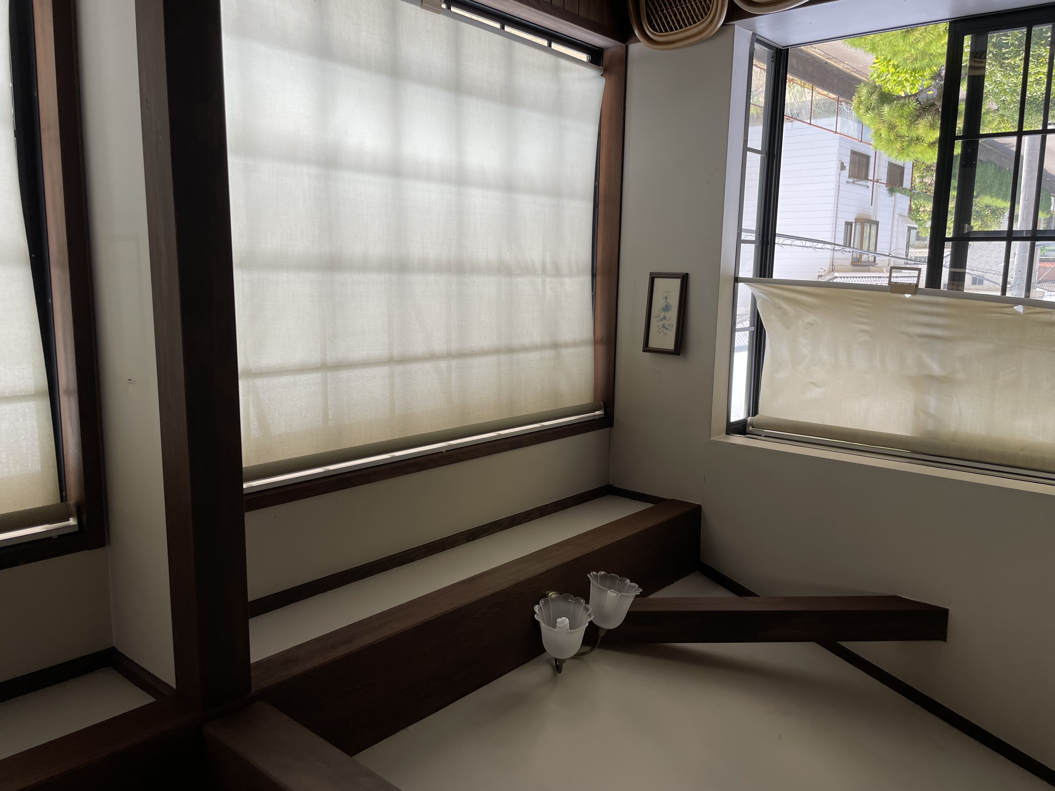 茨城・つくばみらい市の喫茶店「ココ」さんの家具や食器を販売いたします。