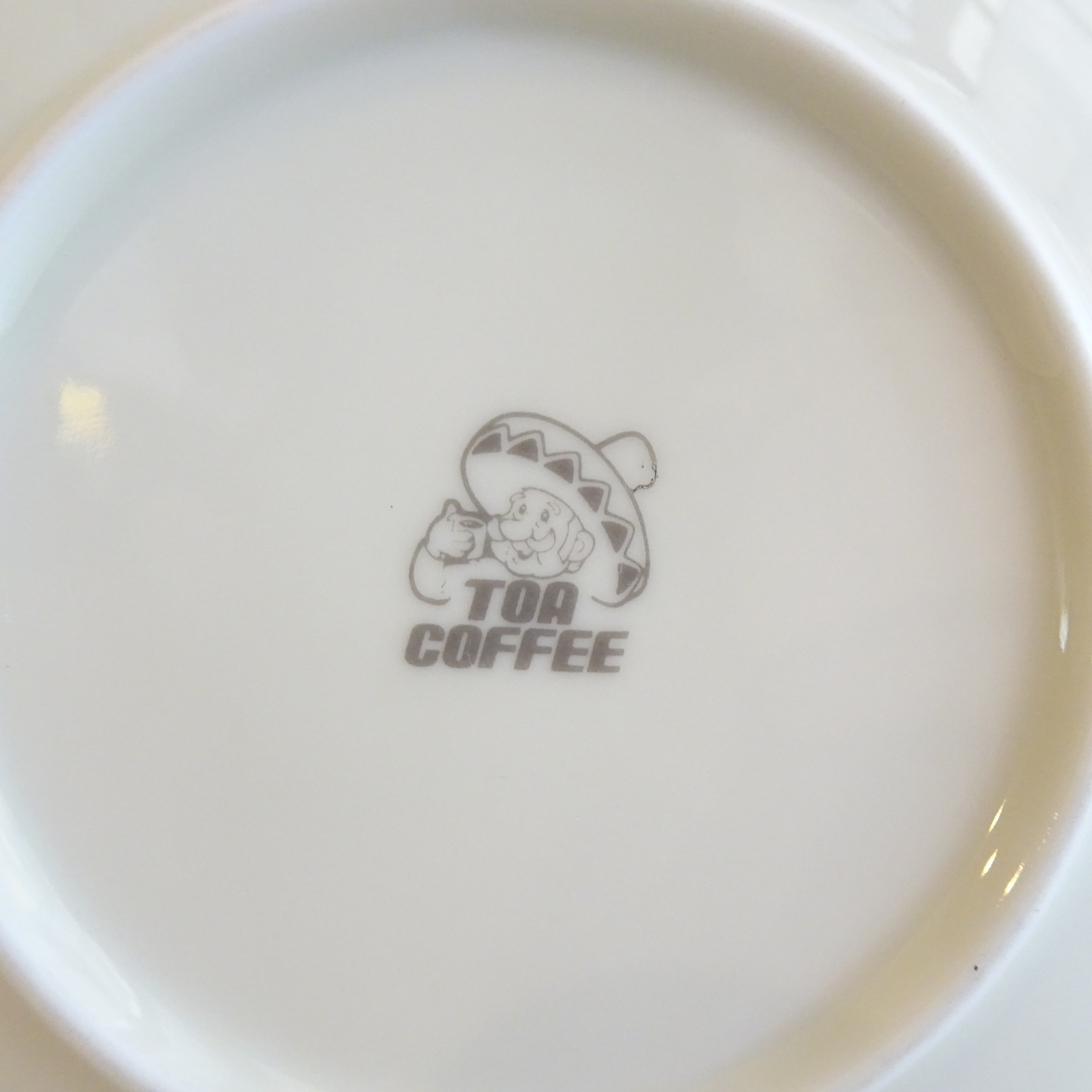 トーアコーヒーオリジナル食器を販売いたします。