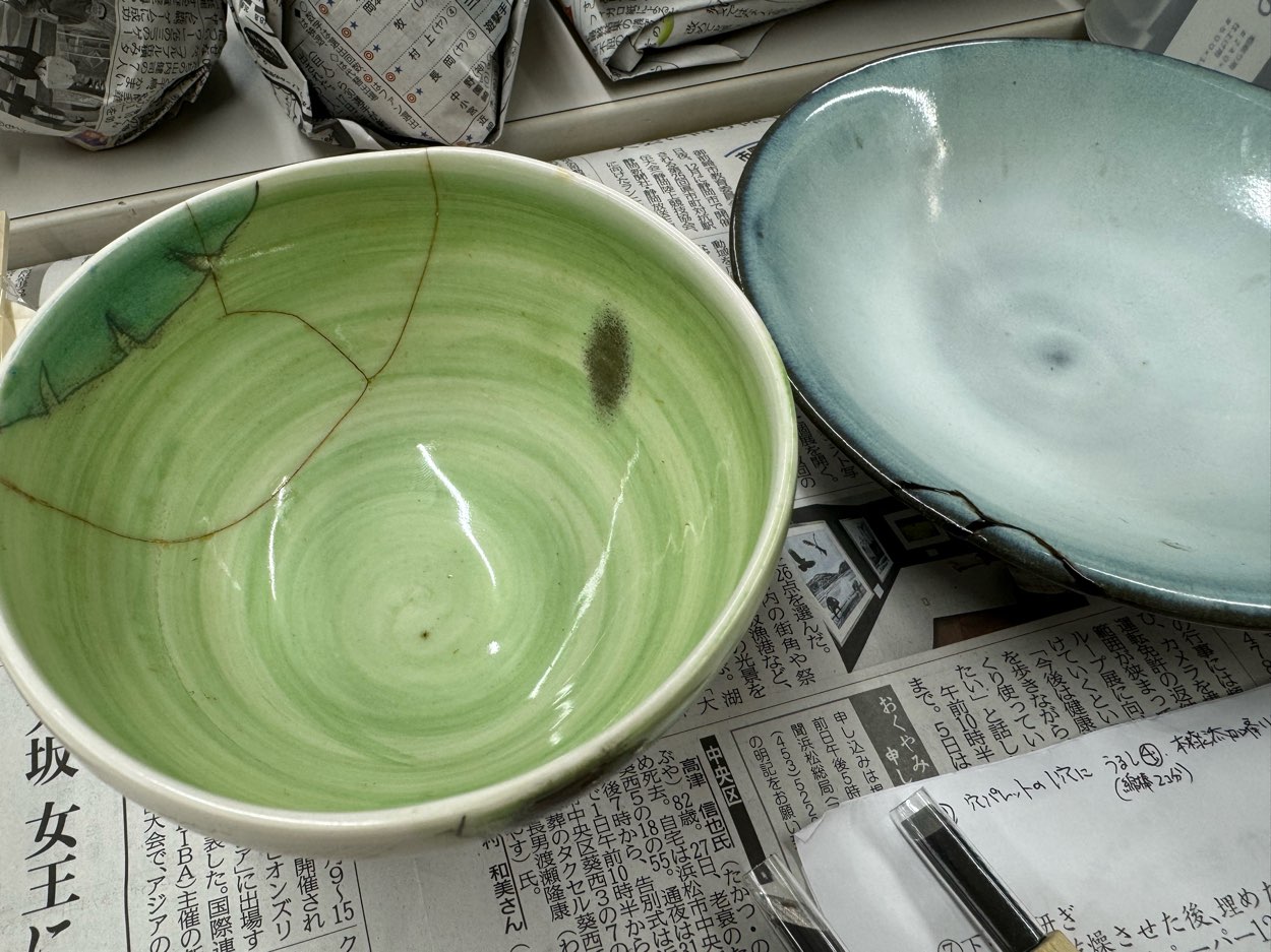 ここ何ヶ月経ちますが『金継ぎ』を教わりに通ってます