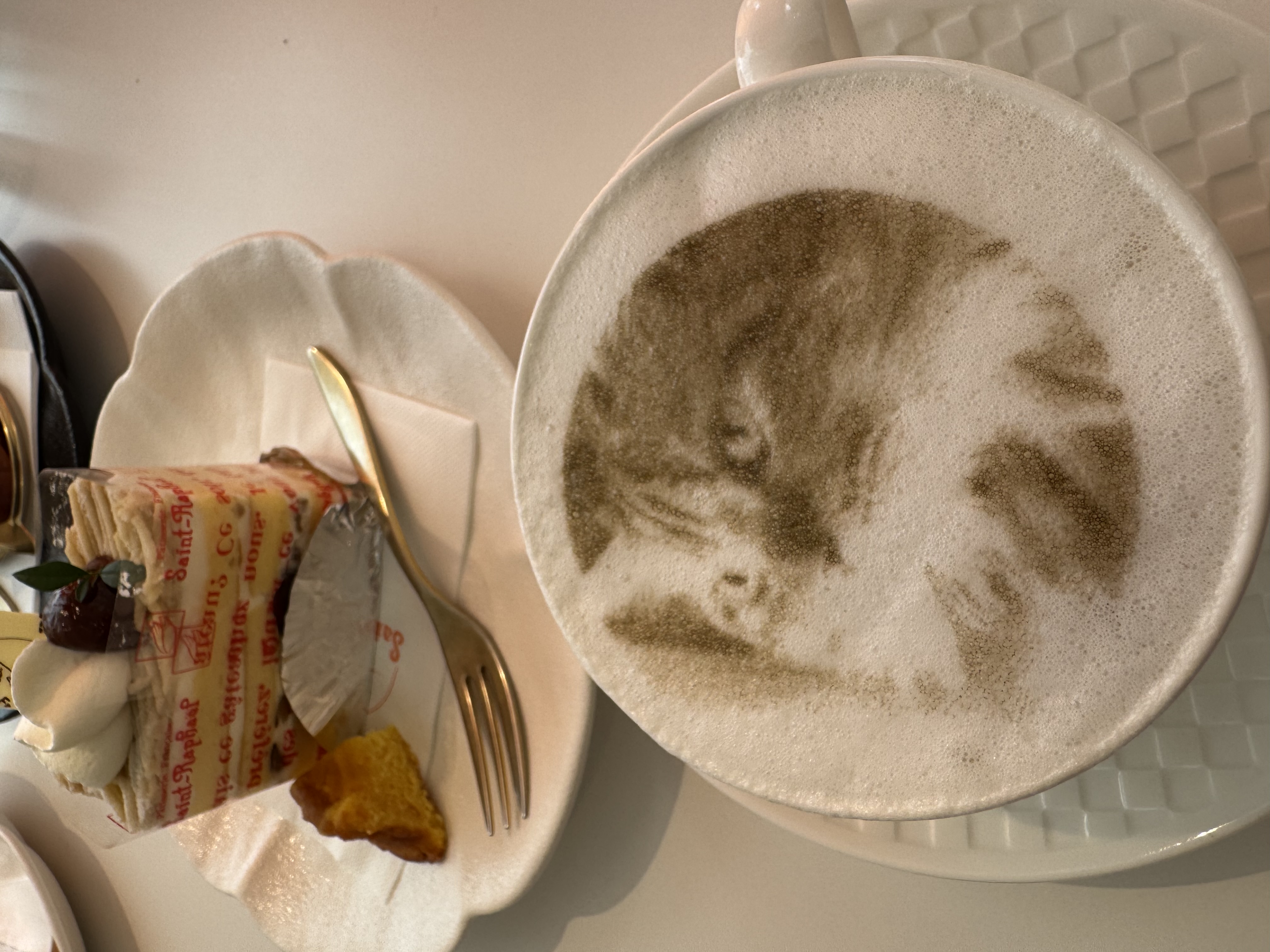 先日 スタッフ達とご飯を食べに行ってきましたぁ〜