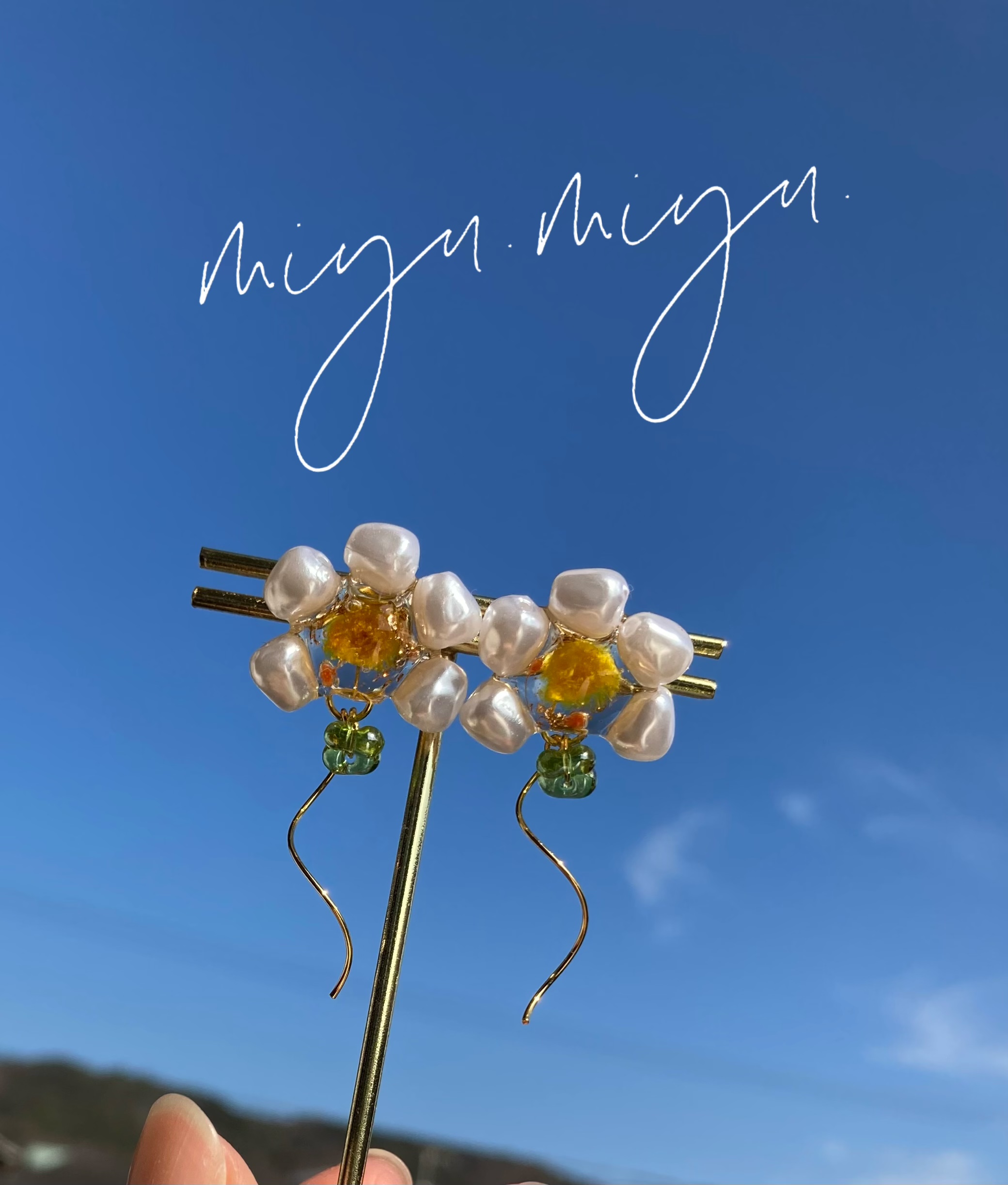 春にぴったりな個性派flowerピアスのご紹介♡