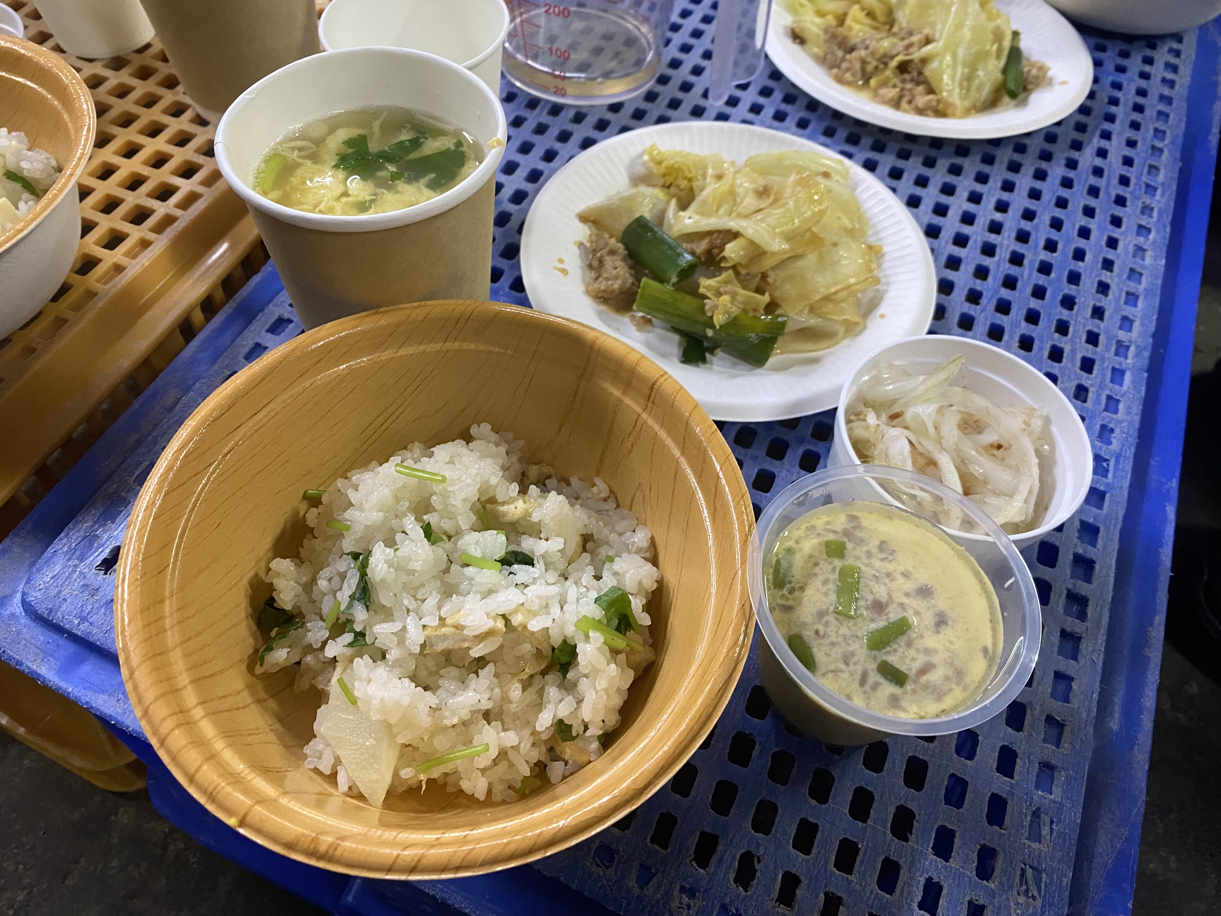 養鶏場の大掃除DAY。卵づくしの賄いご飯を作りました🥚