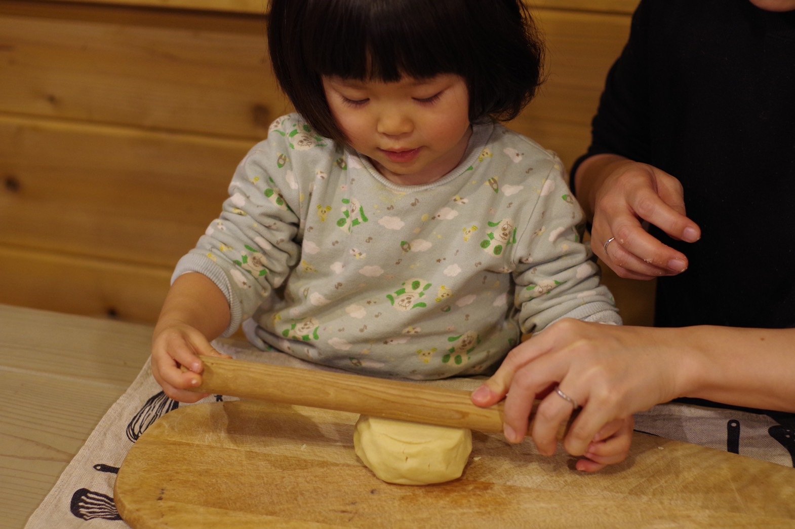 子供と手作りクッキー