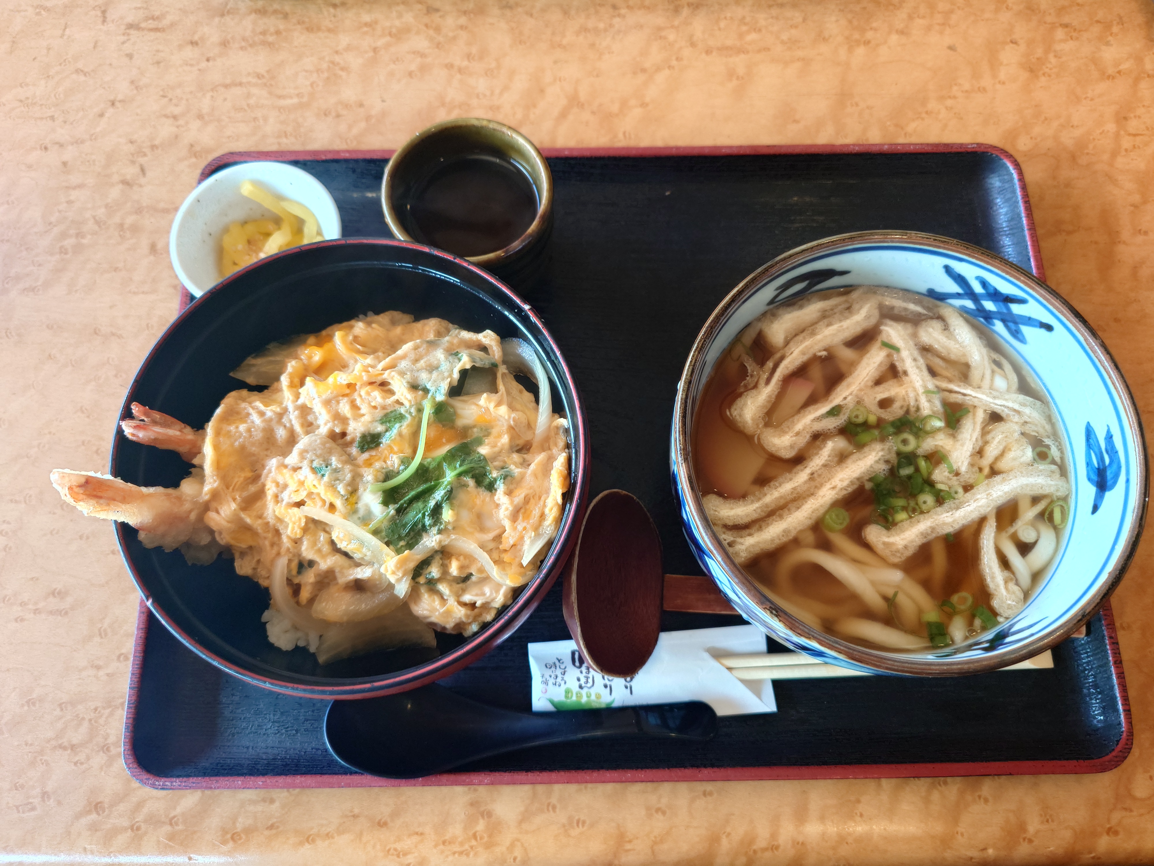 ランチと調整。