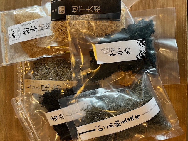 よりどり3点ご奉仕SALE