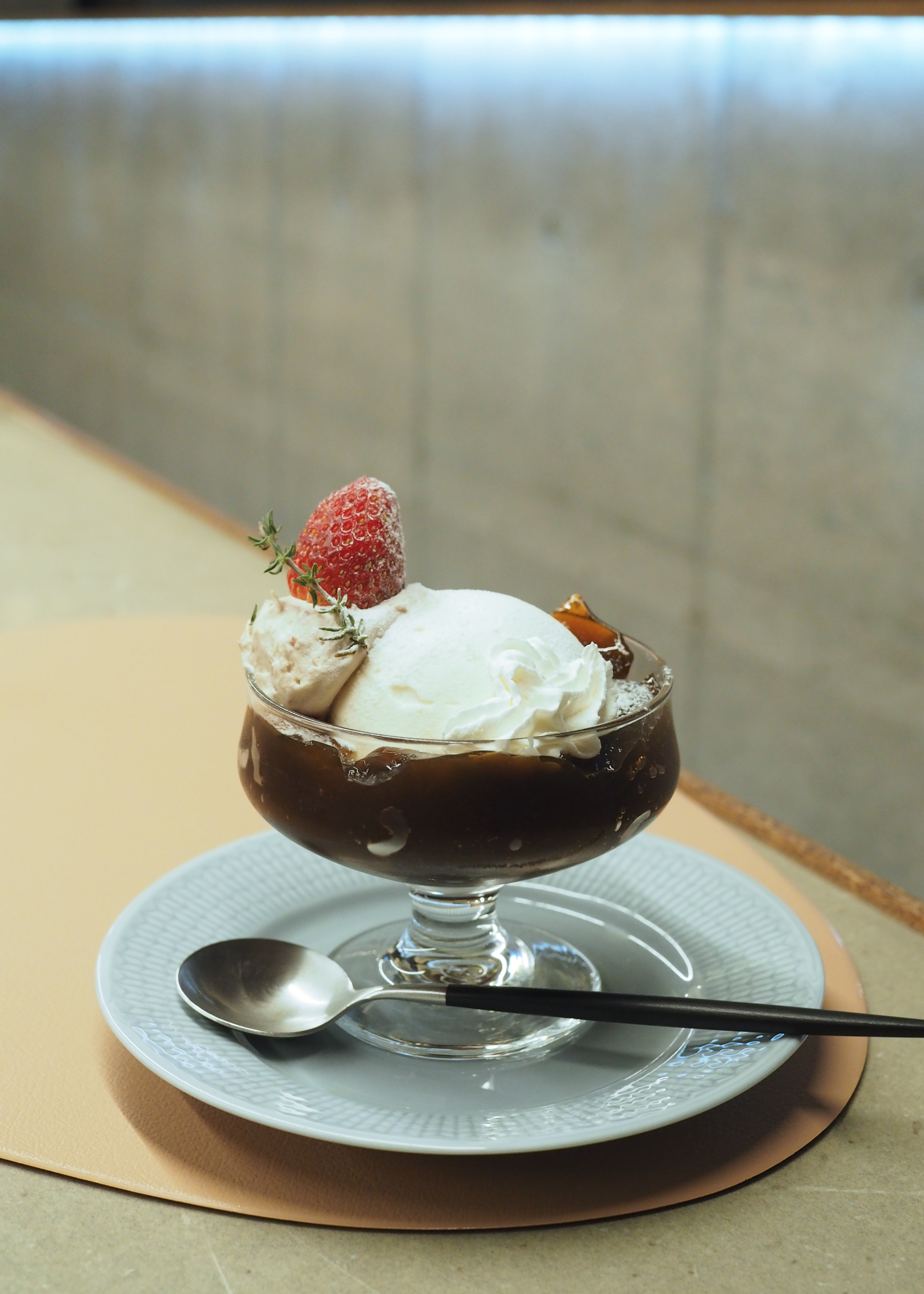 お店を楽しむエッセイ「甘さとほろ苦さのやさしい休日」