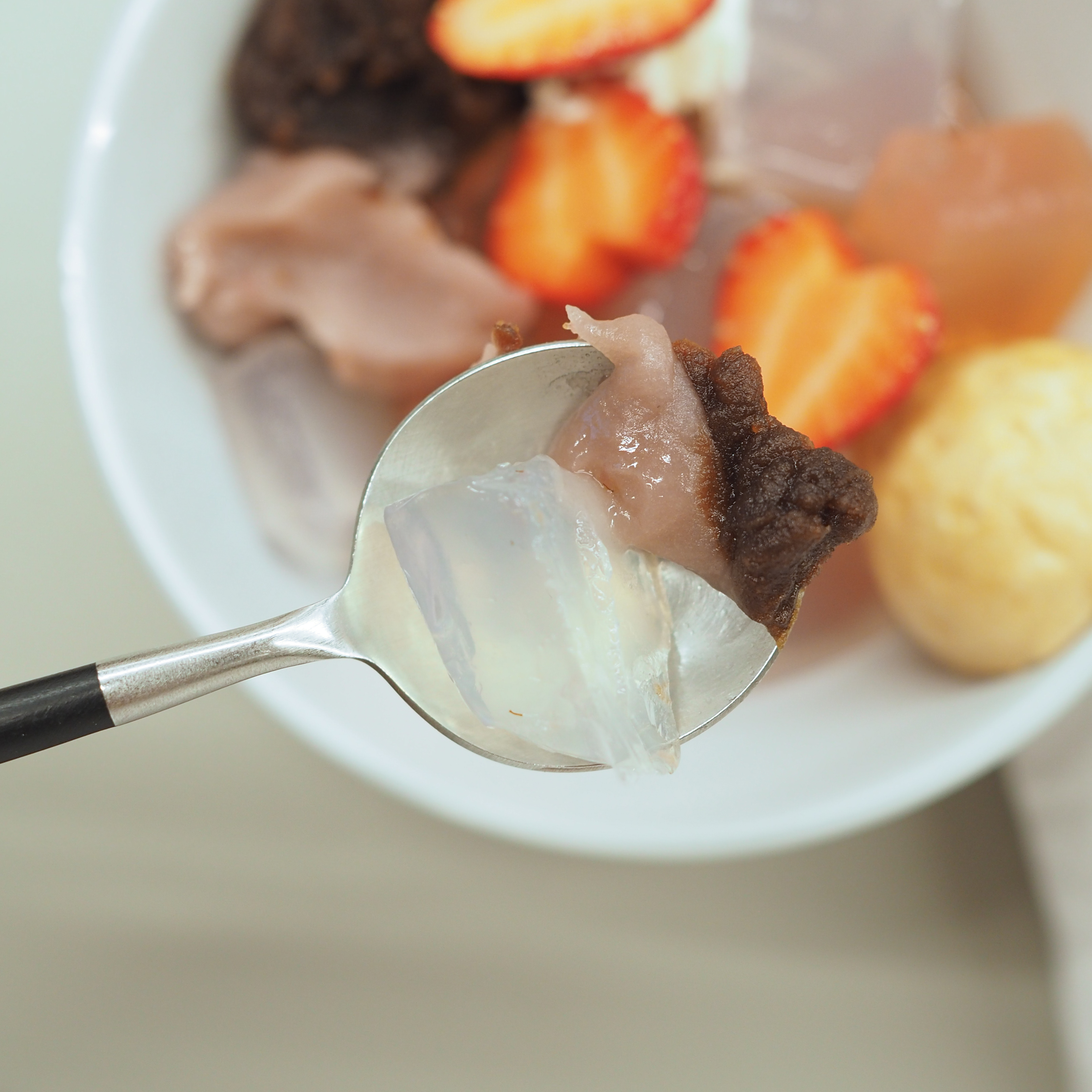 蒸し暑い日を爽やかに！こだわり自家製「いちごあんみつ」で涼やかなひとときを