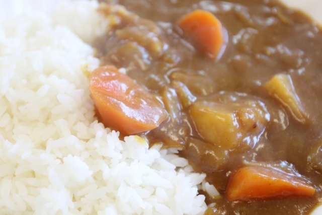 5月19日は「熟カレーの日」【カレーの染みに心配ご無用！】