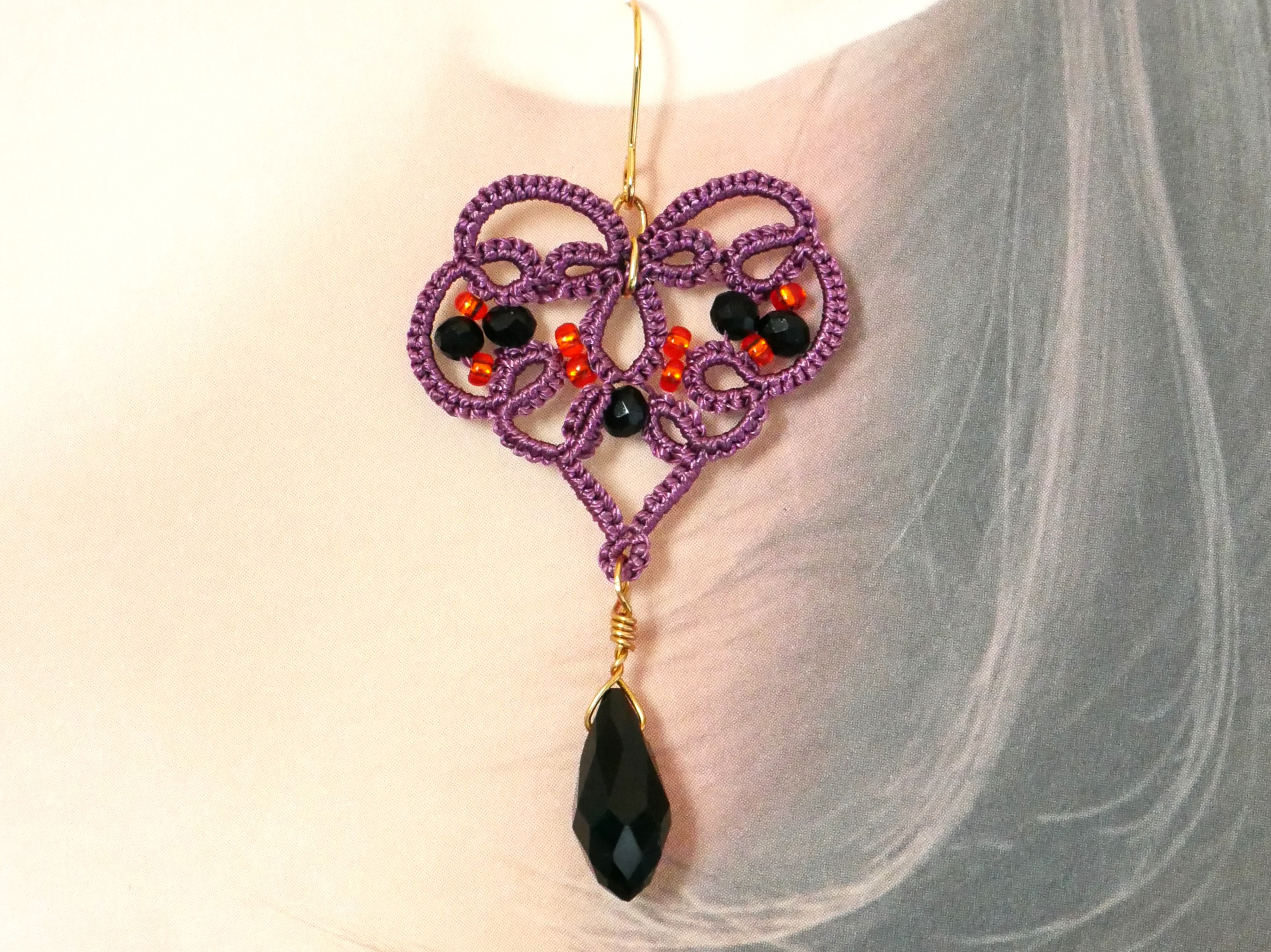 ハロウィンカラーのアクセサリーを20％オフでお求めいただけます