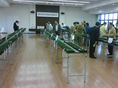 宇治茶品評会　入札販売会　開催される