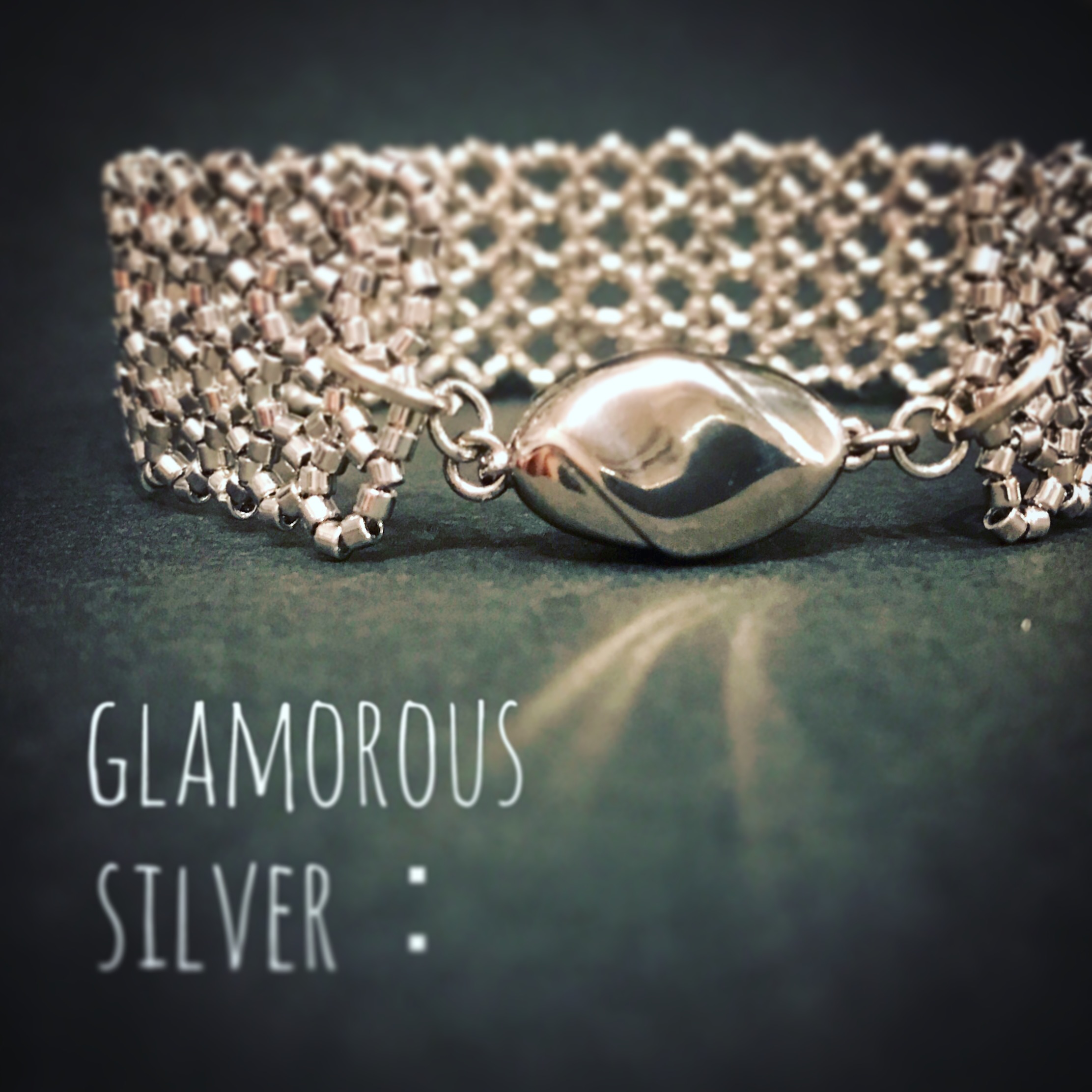 glamorous silver：bracelet