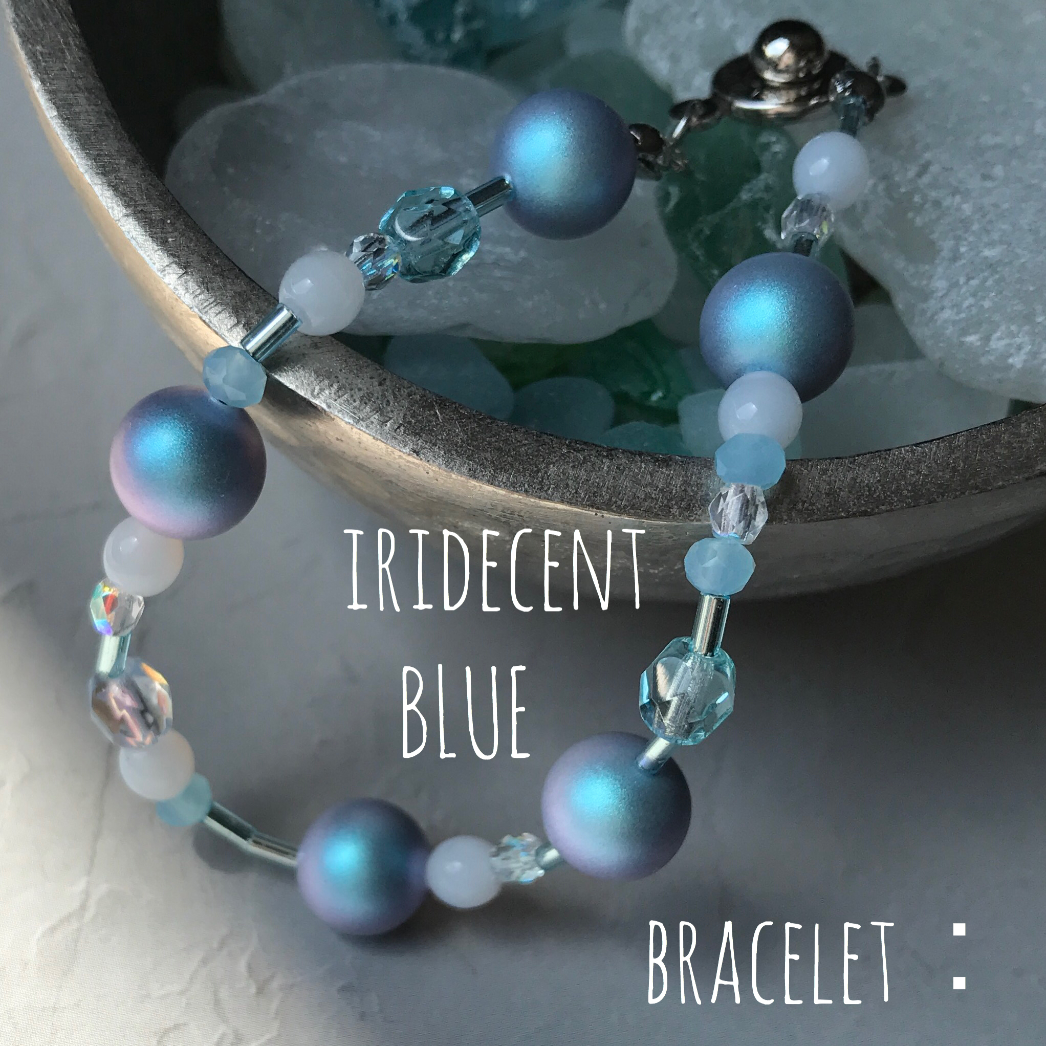 iiridecent blue bracelet：
