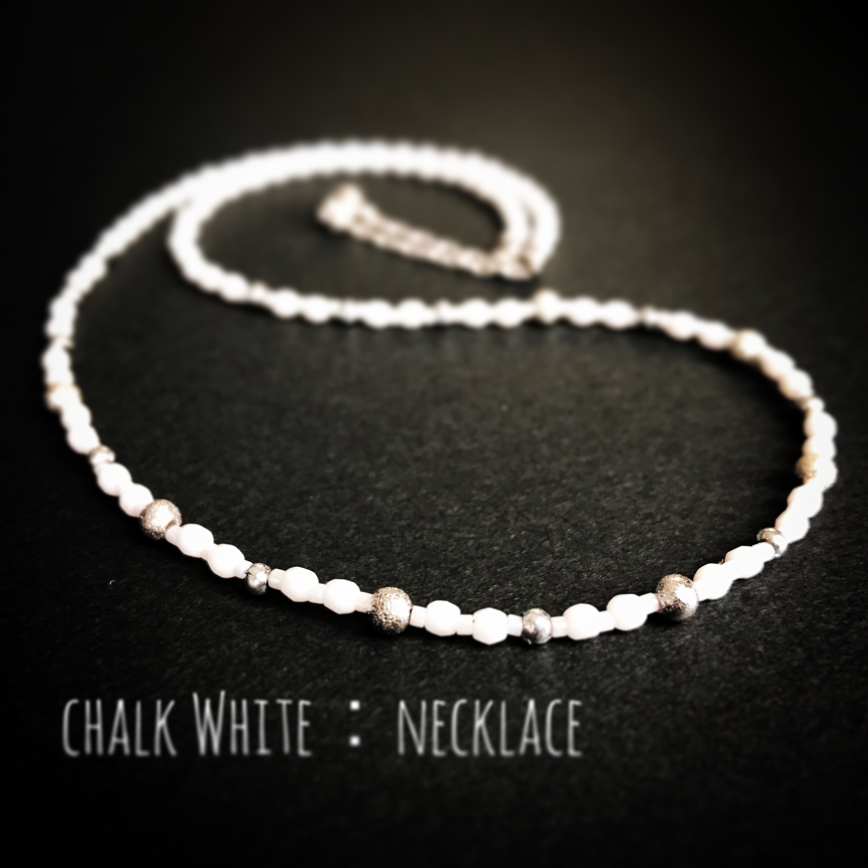 chalkwhite：necklace
