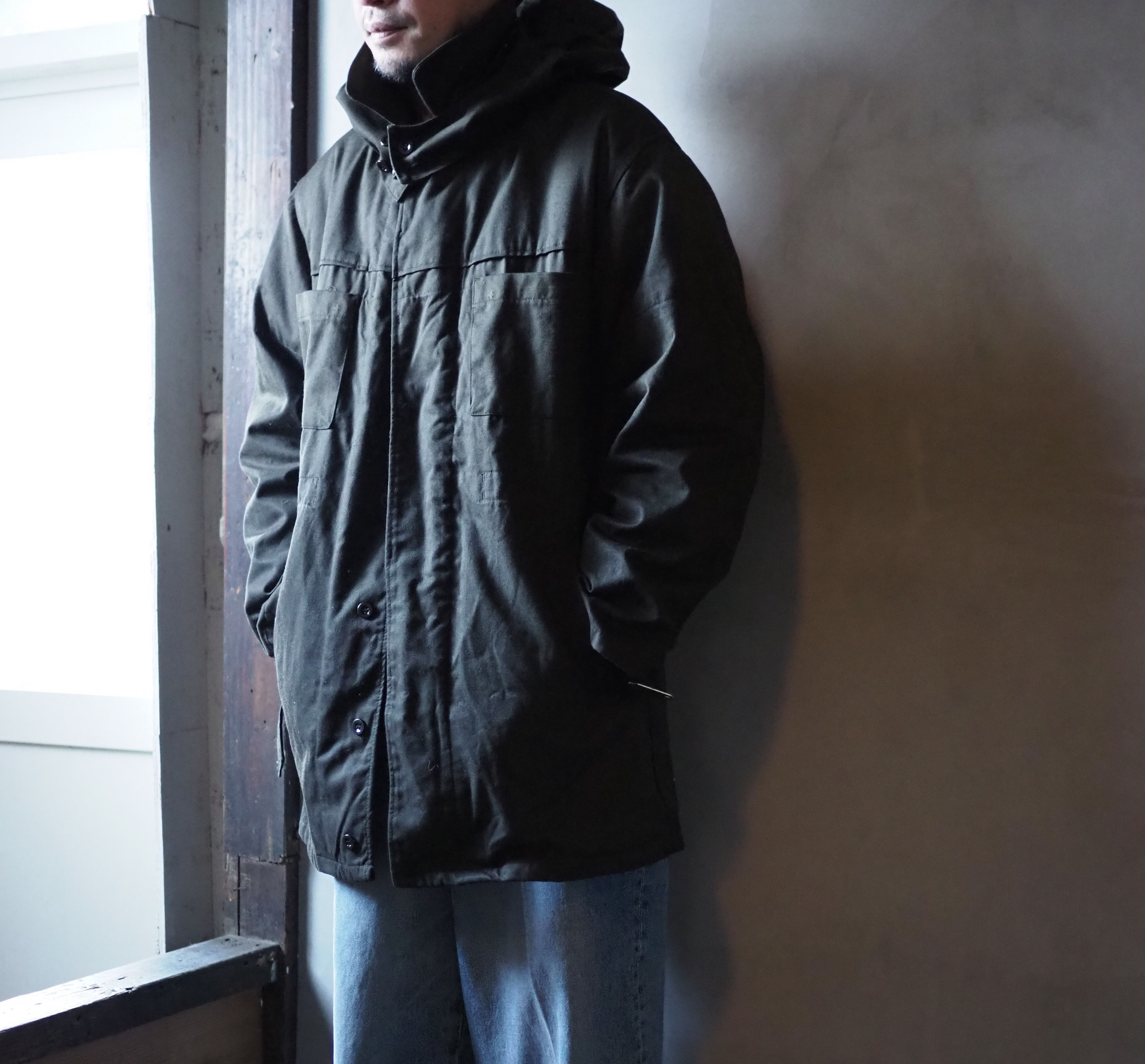 omitsuの「古着のおつくろい」40代男性・古着の着こなし。製品染めコート編。