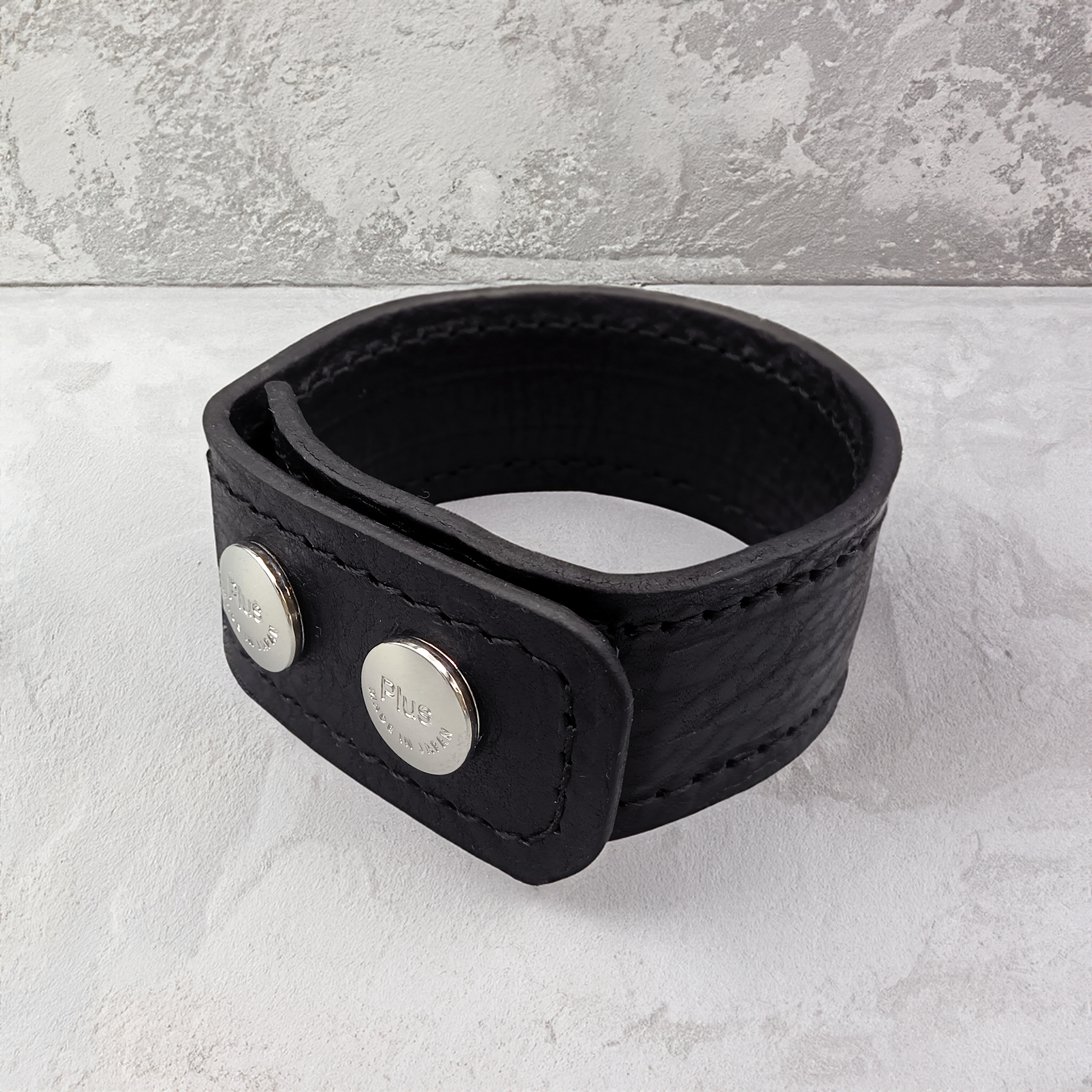 ホック　ワイドブレスレット　BLACK