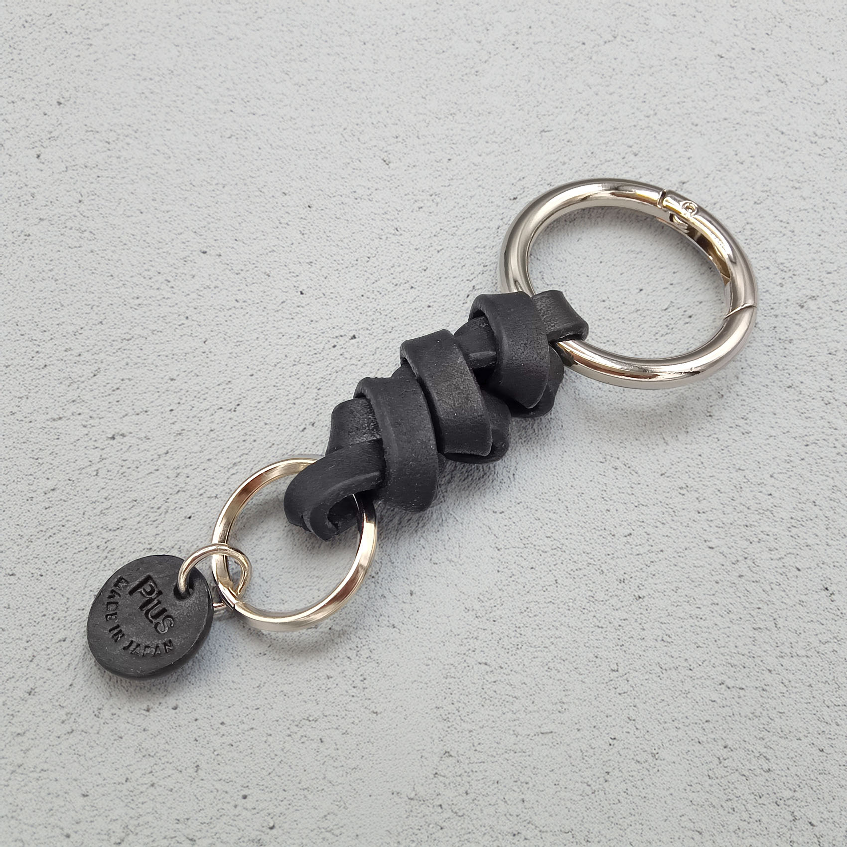 ラウンドカラビナ　キーホルダー　BLK／SIL