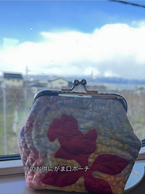 (61)お客様の作品　quilter F様 　ロケラニのがま口ポーチ　ハワイアンキルト