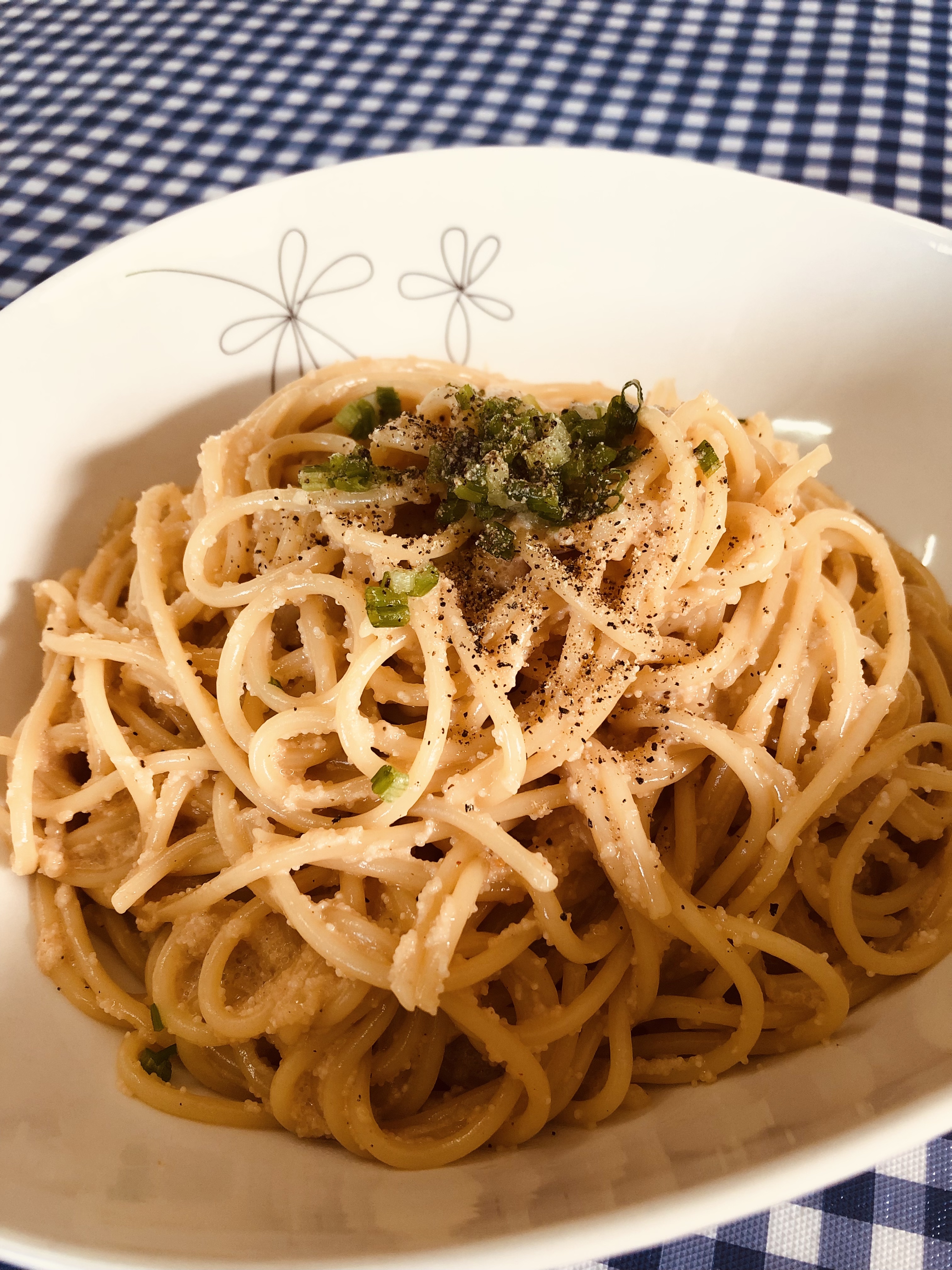 和風明太子パスタに赤胡椒を添えて