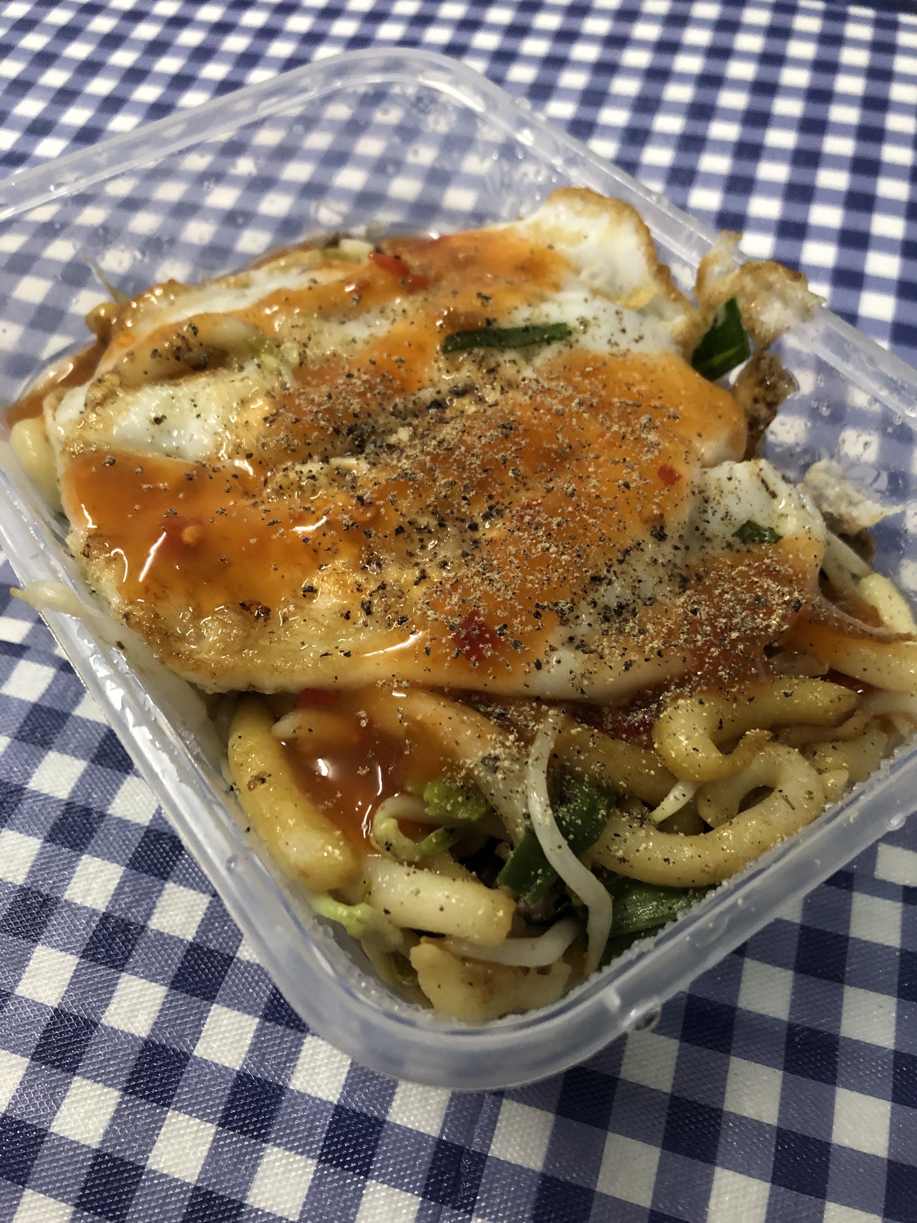 カンボジアの焼きうどん