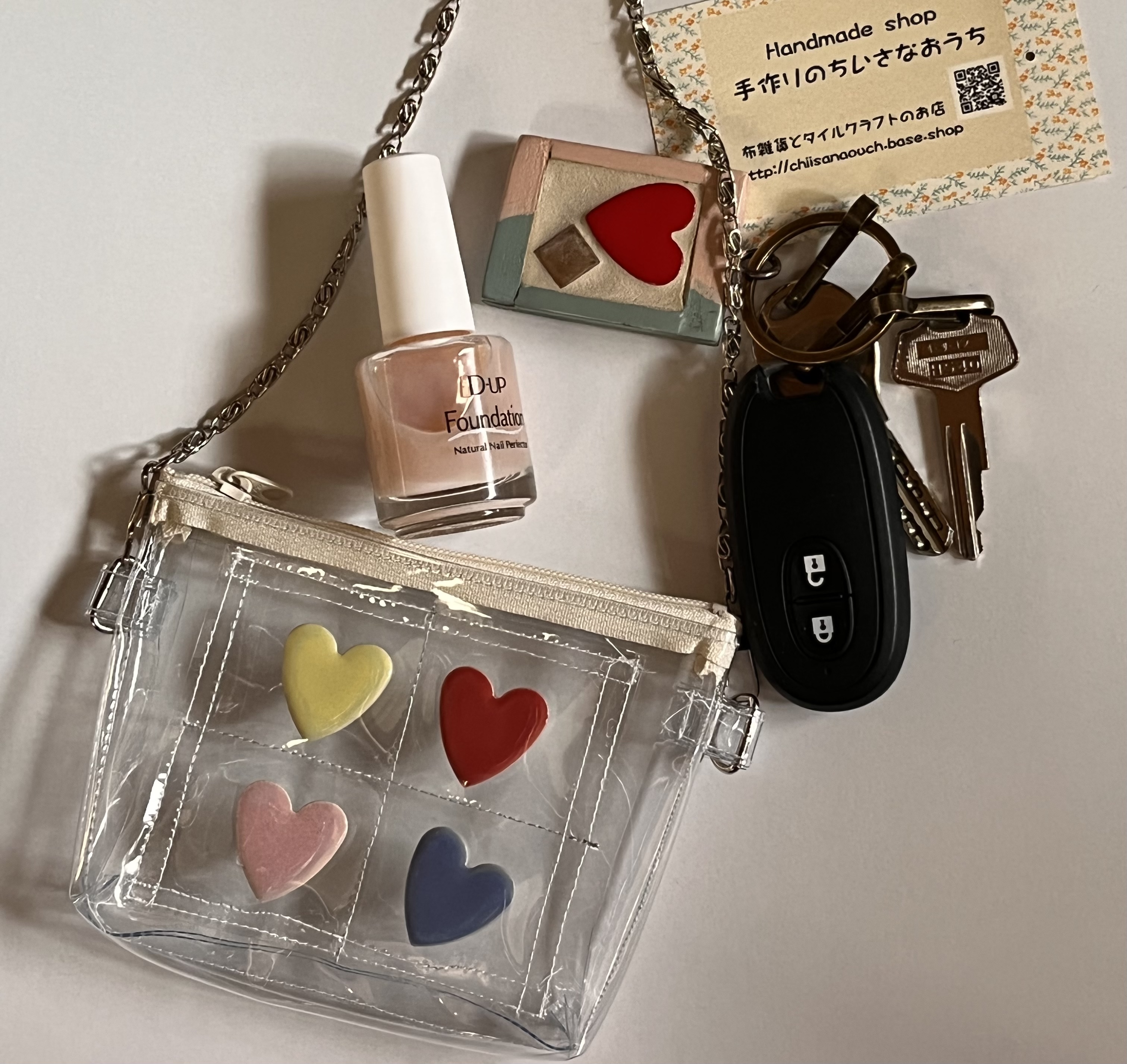 涼しげなビニール素材