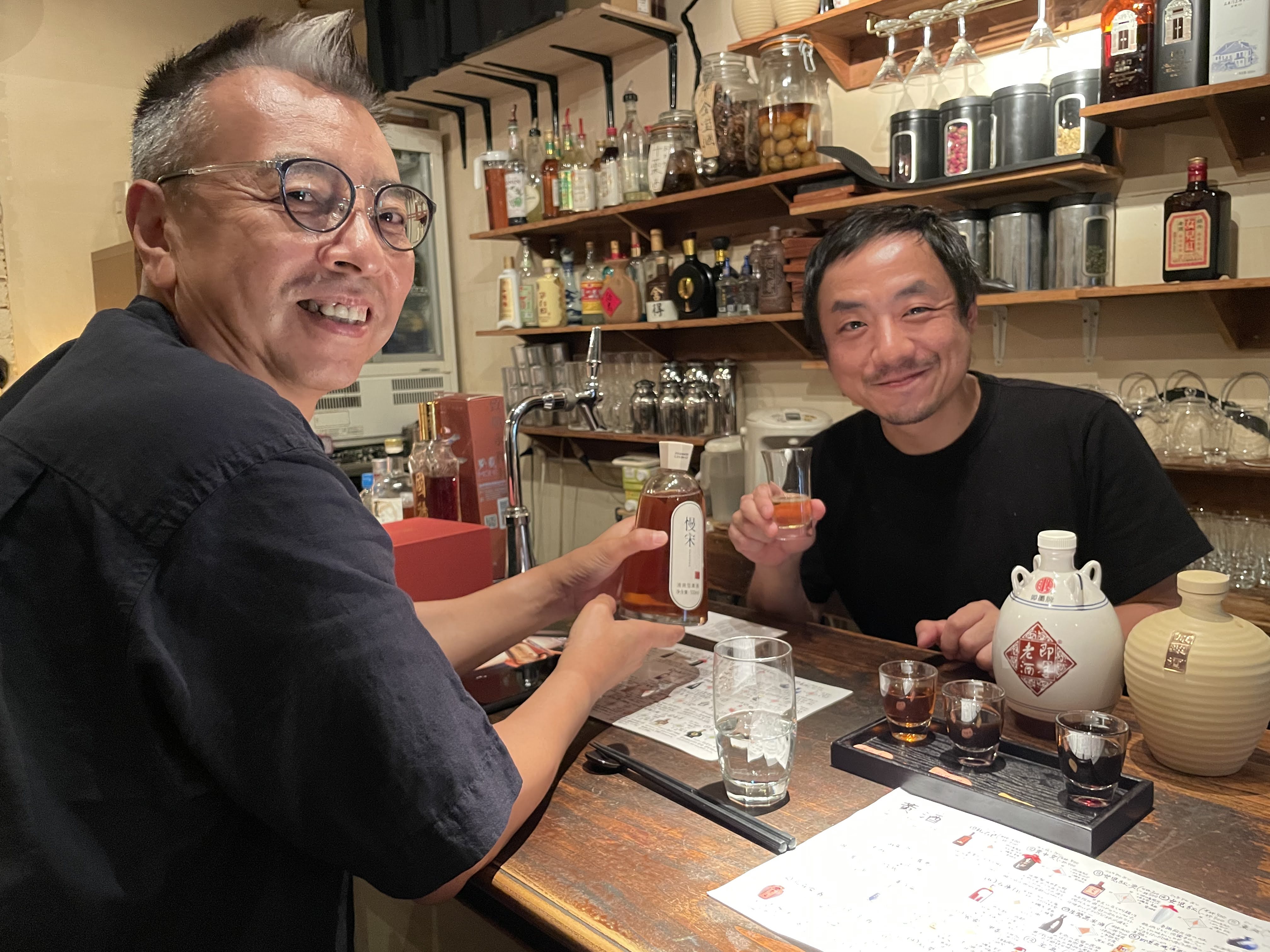 酒白白に紹興にある黄酒酒蔵の老板(社長)が来てくださいました!