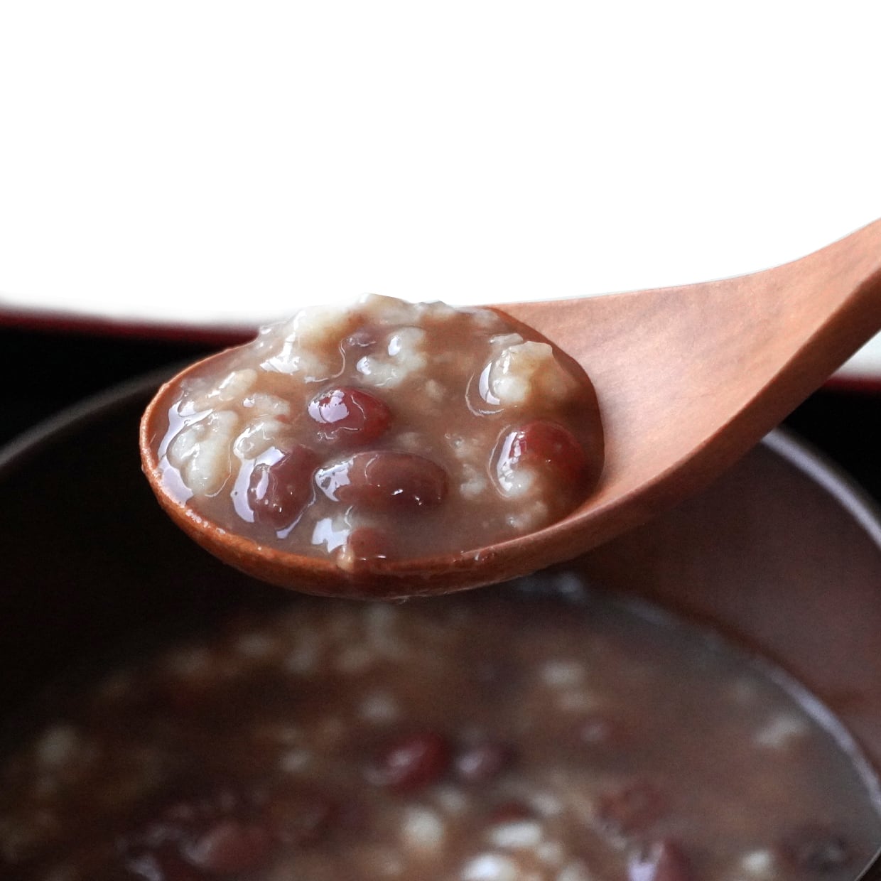 寒い季節にぴったり！コシヒカリぜんざいの贅沢な甘みを味わう