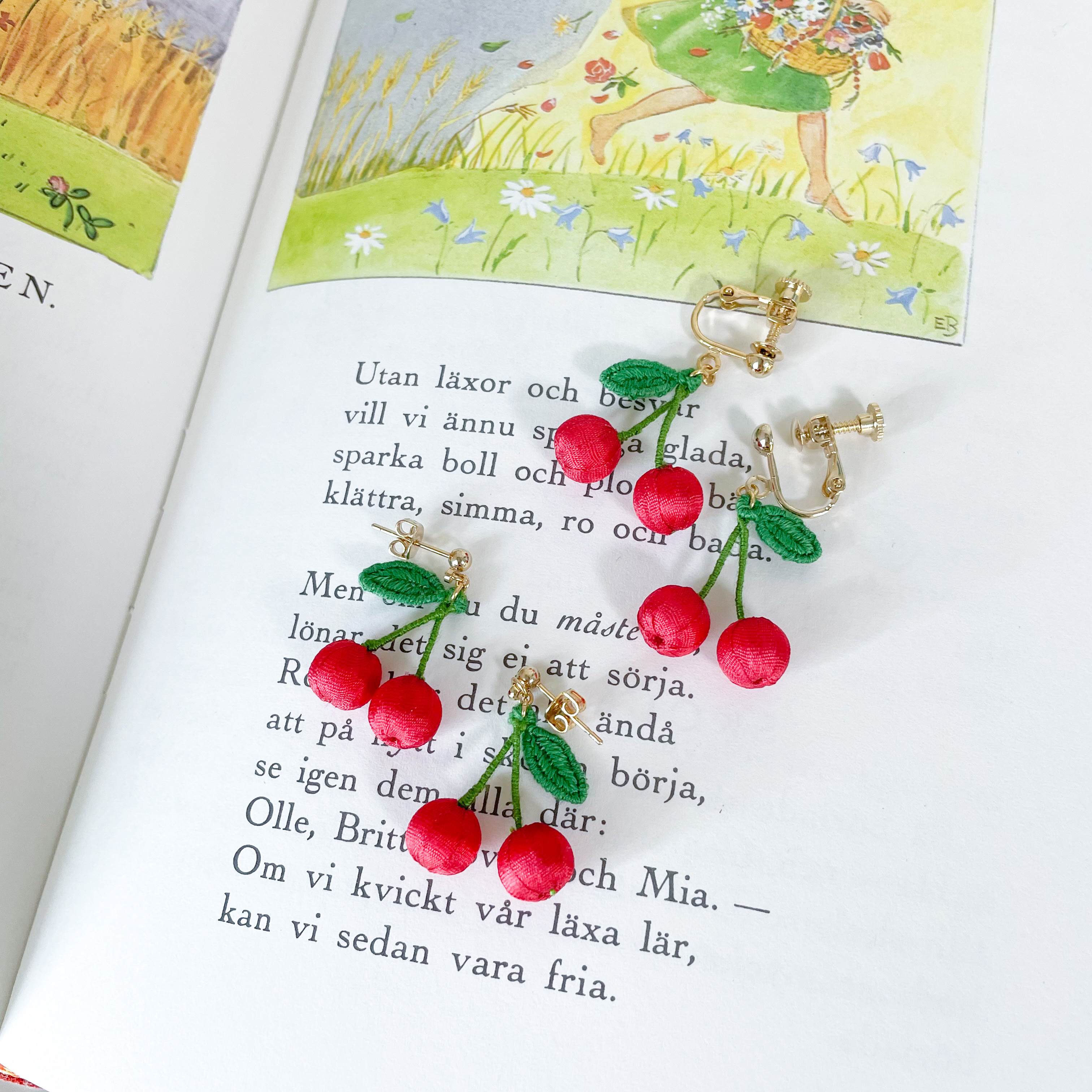 さくらんぼ＆スズランの刺繍アクセサリー入荷のお知らせ