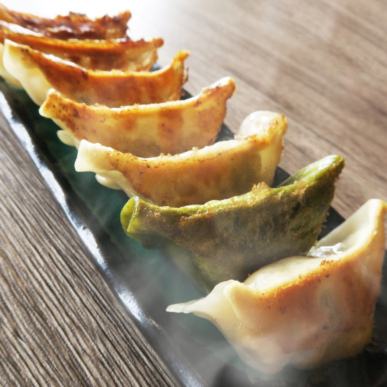 10月定休日＆オールスター餃子が一番人気