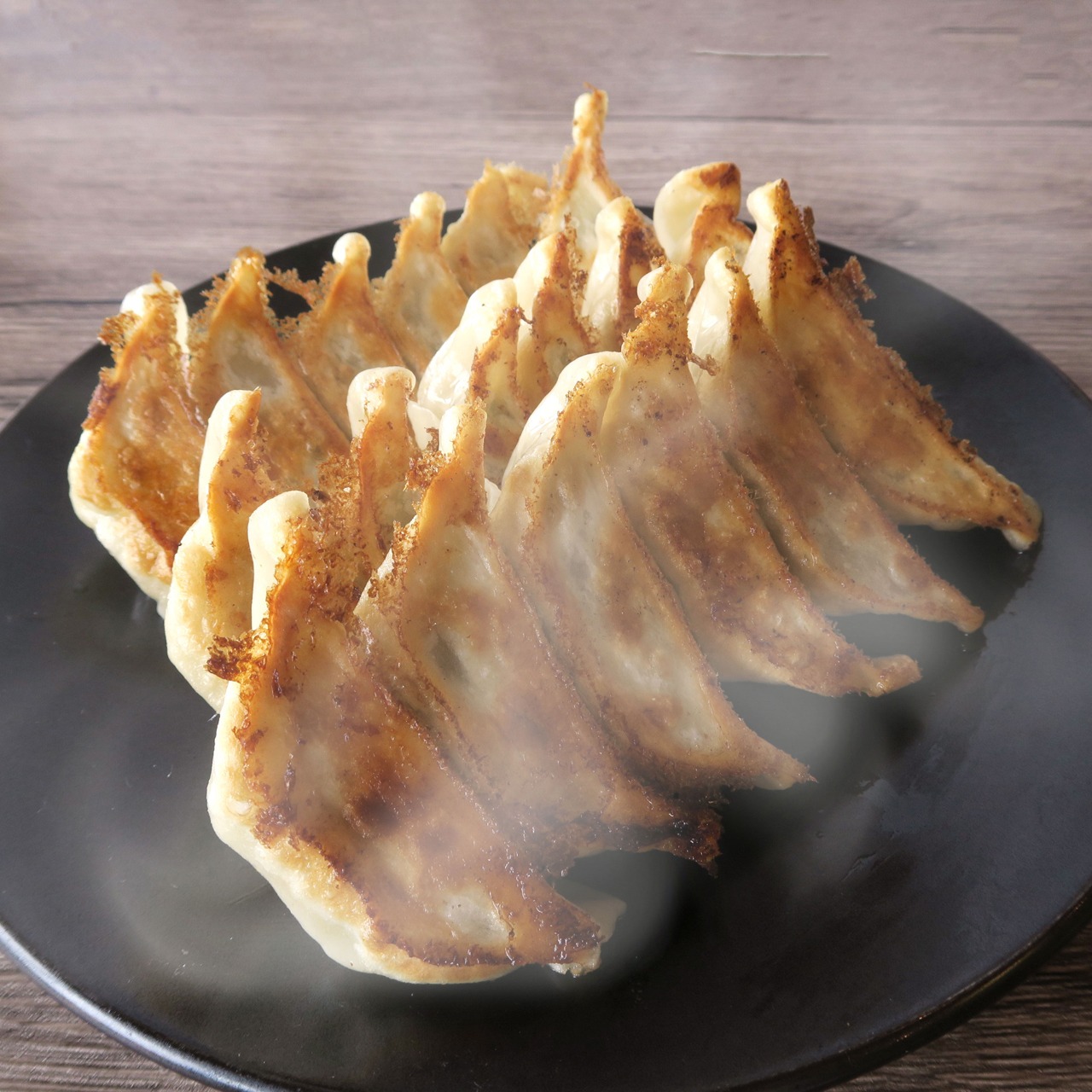 2/28（土）～餃子で乾杯～「餃子ろまん亭」ろまんちっく村にOPEN！！！＆3月定休日