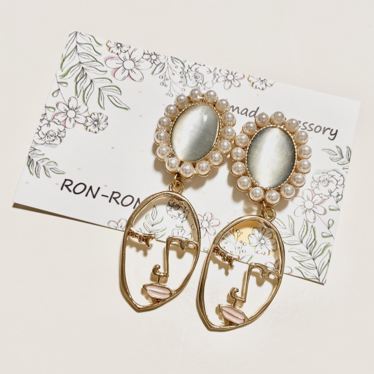 【新作商品入荷】レトロな雰囲気がおしゃれな大ぶりピアス